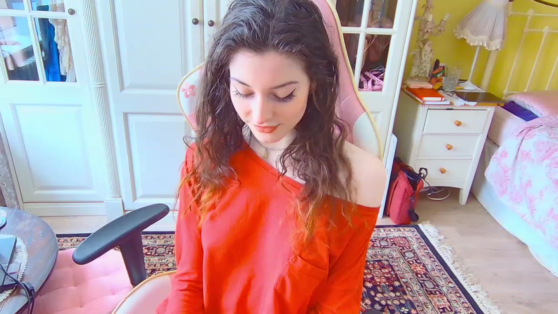Gallery image thumbnail from viola__'s myfreecams stream on, 03/01/2023, 14:24 image 1 of 20