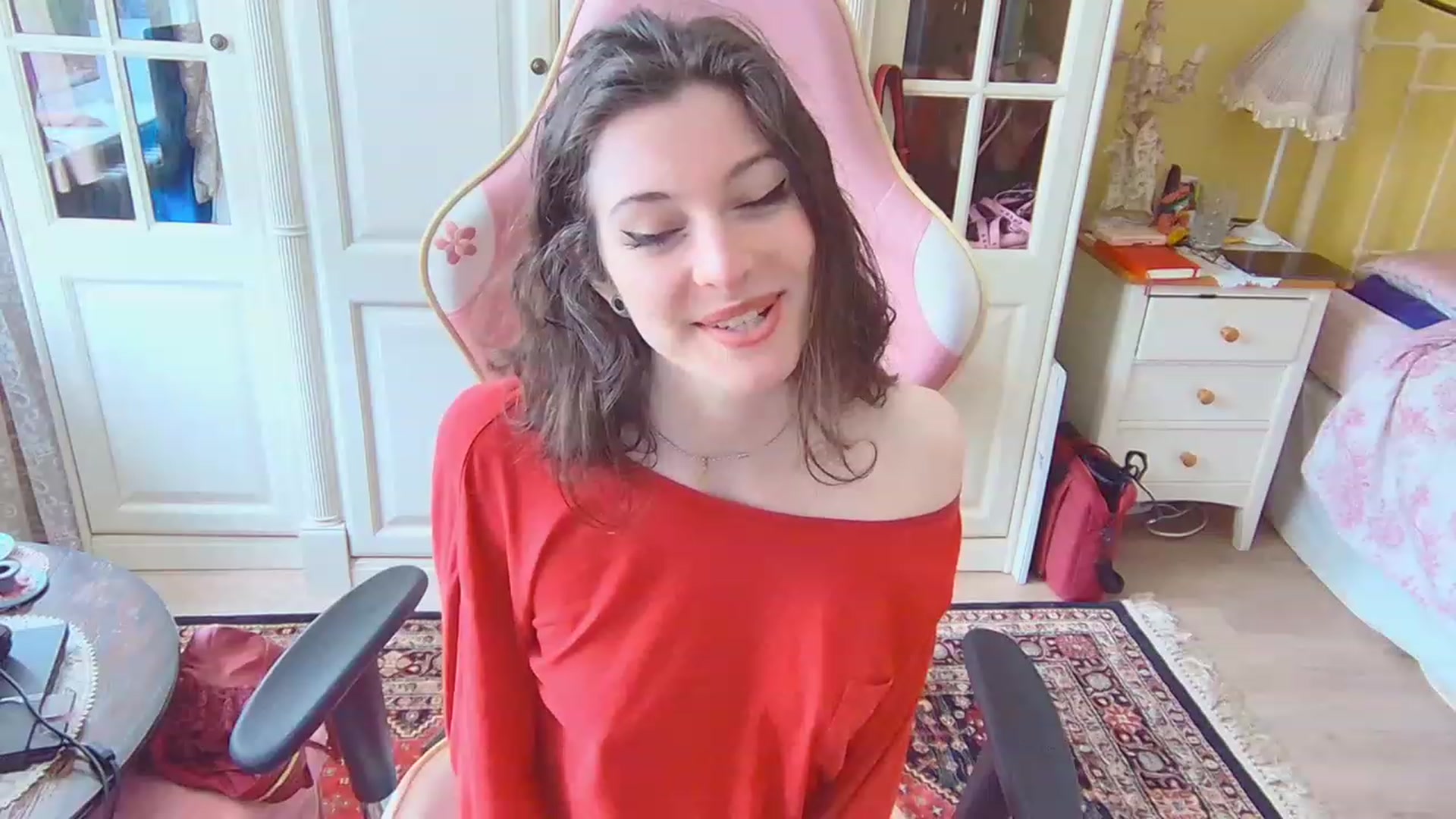 Gallery image thumbnail from viola__'s myfreecams stream on, 03/01/2023, 14:24 image 16 of 20