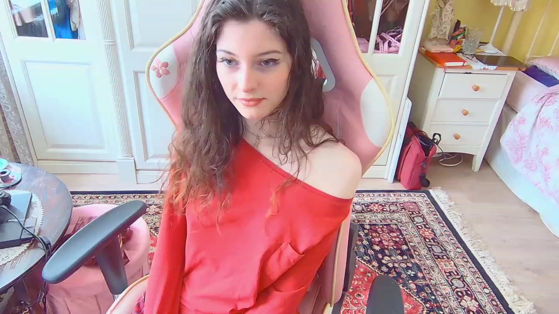Gallery image thumbnail from viola__'s myfreecams stream on, 03/01/2023, 14:24 image 9 of 20