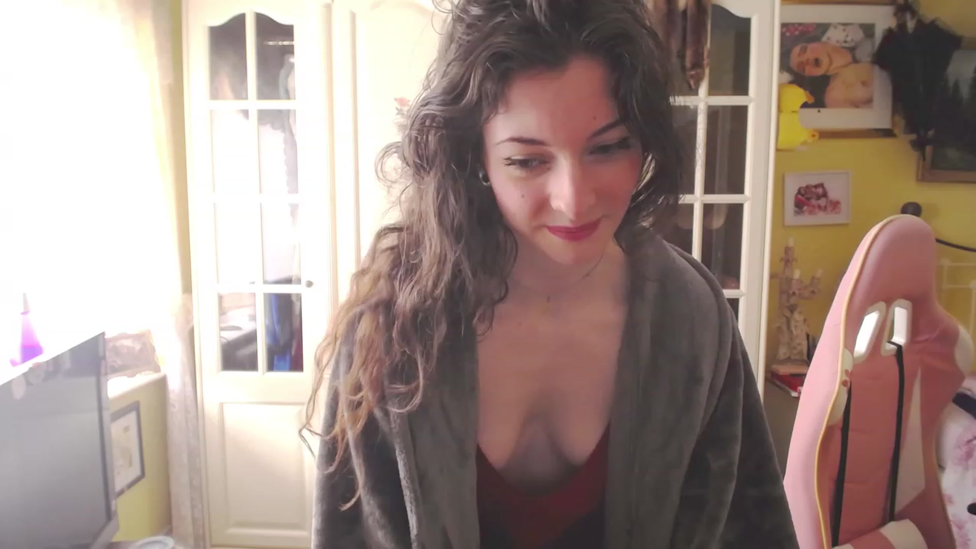 Gallery image thumbnail from viola__'s myfreecams stream on, 03/08/2023, 15:42 image 16 of 20