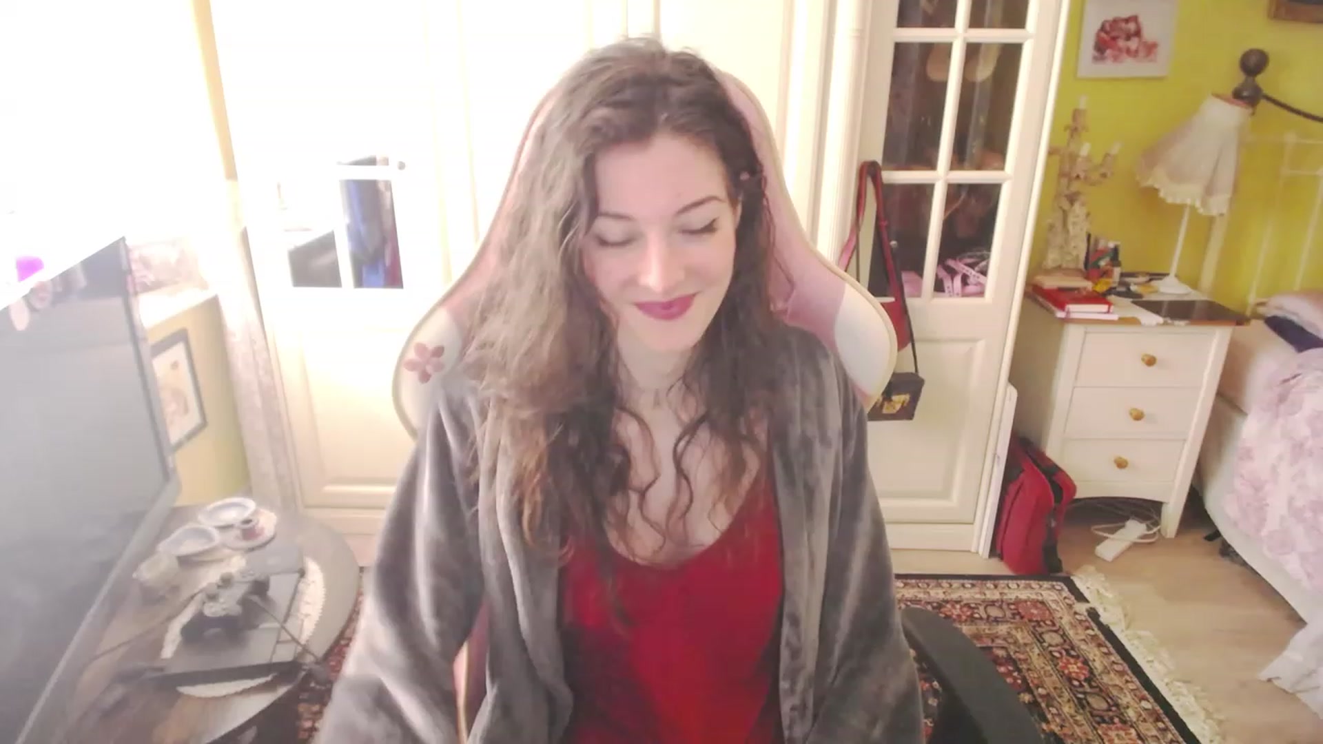 Gallery image thumbnail from viola__'s myfreecams stream on, 03/08/2023, 15:42 image 12 of 20