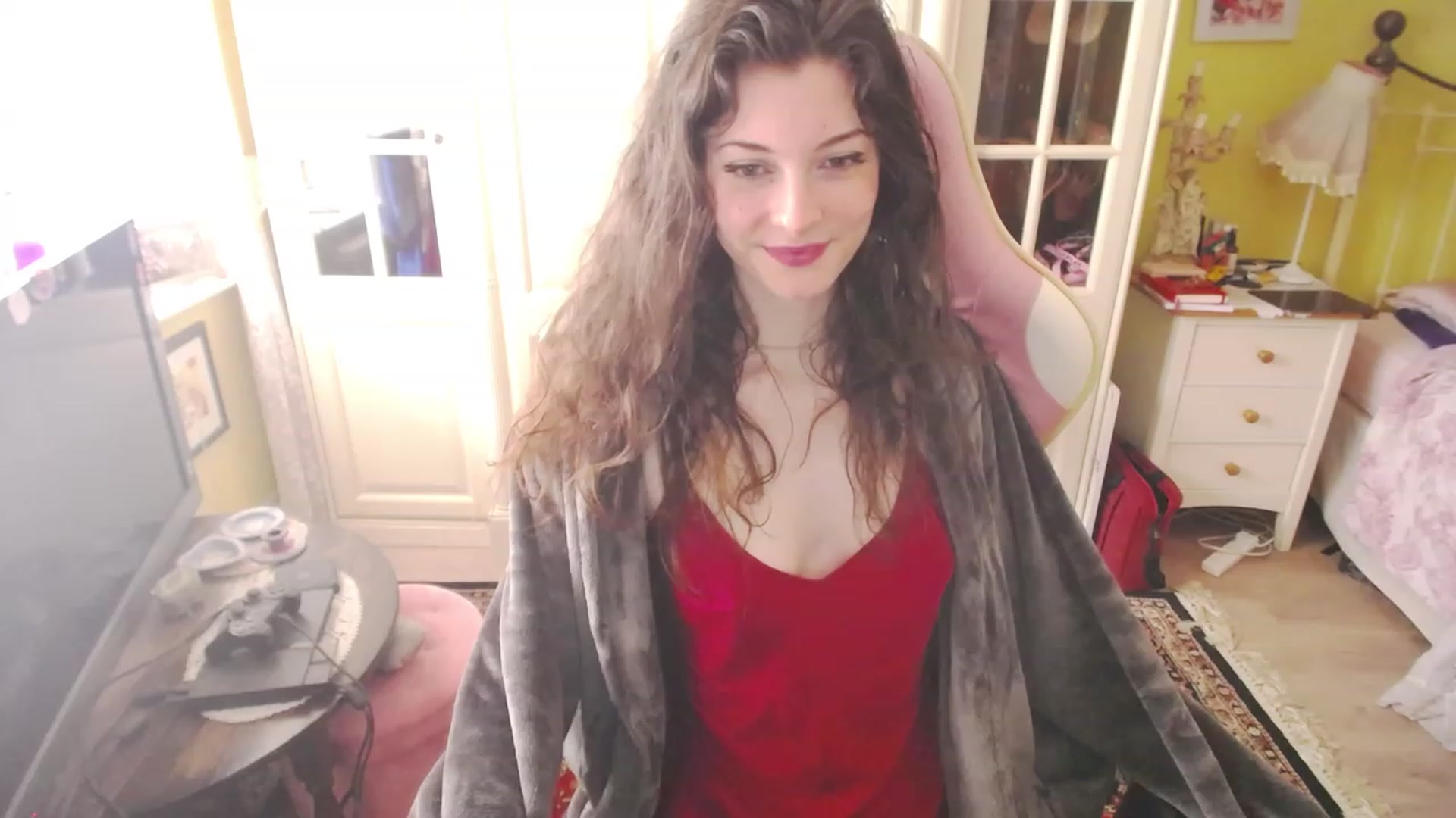 Gallery image thumbnail from viola__'s myfreecams stream on, 03/08/2023, 15:42 image 11 of 20