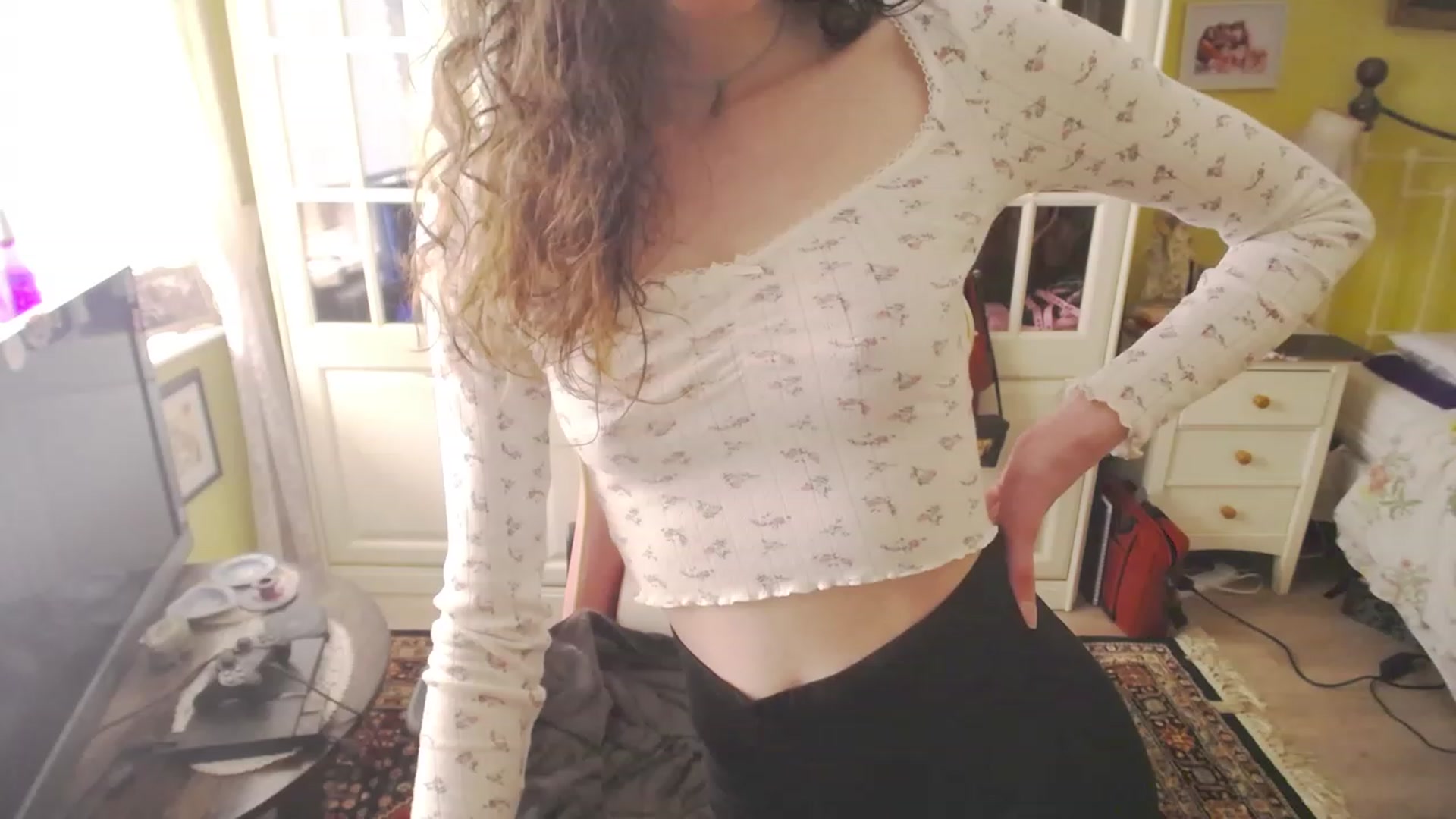Gallery image thumbnail from viola__'s myfreecams stream on, 03/09/2023, 16:55 image 3 of 20