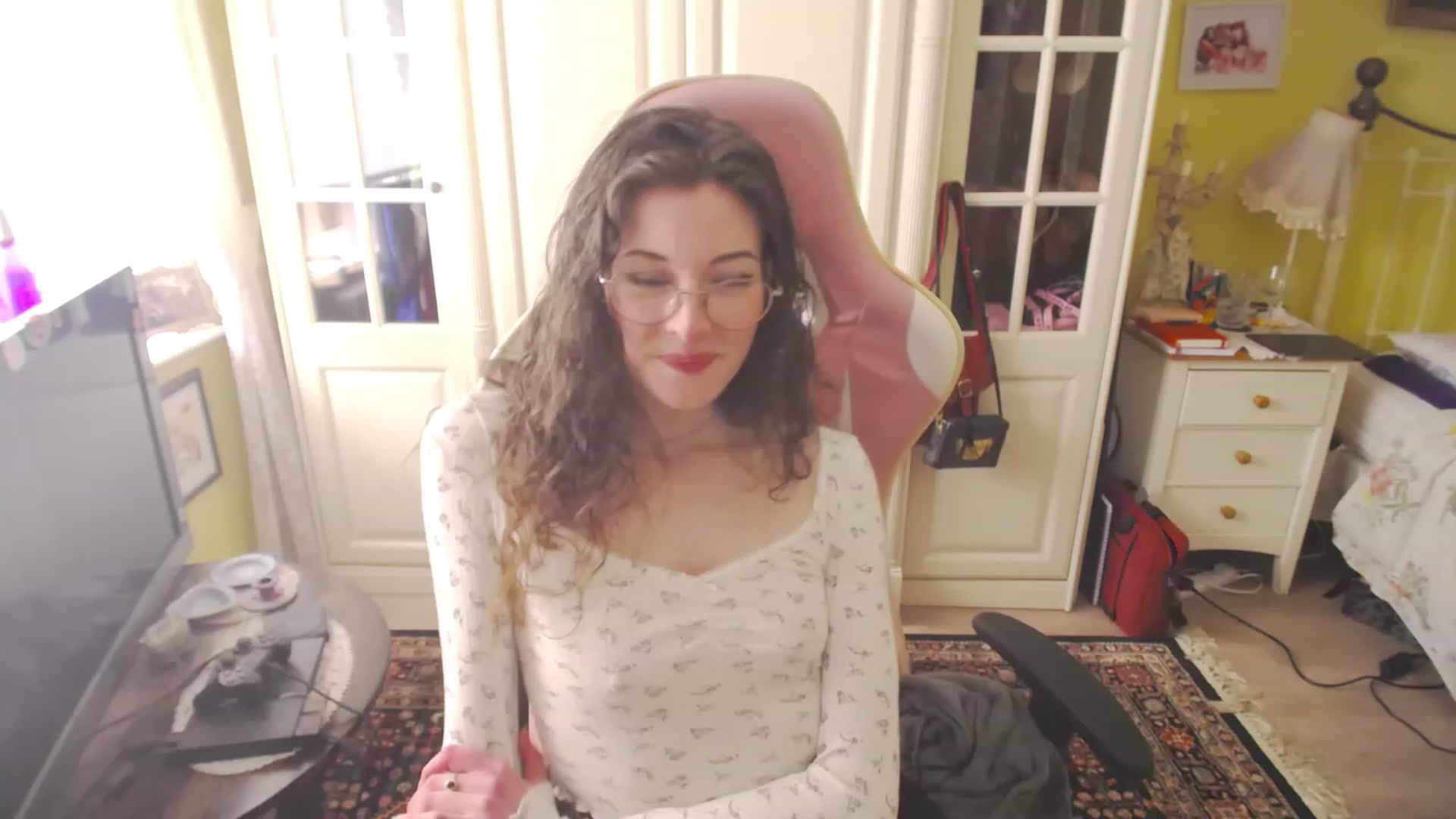 Gallery image thumbnail from viola__'s myfreecams stream on, 03/09/2023, 16:55 image 1 of 20