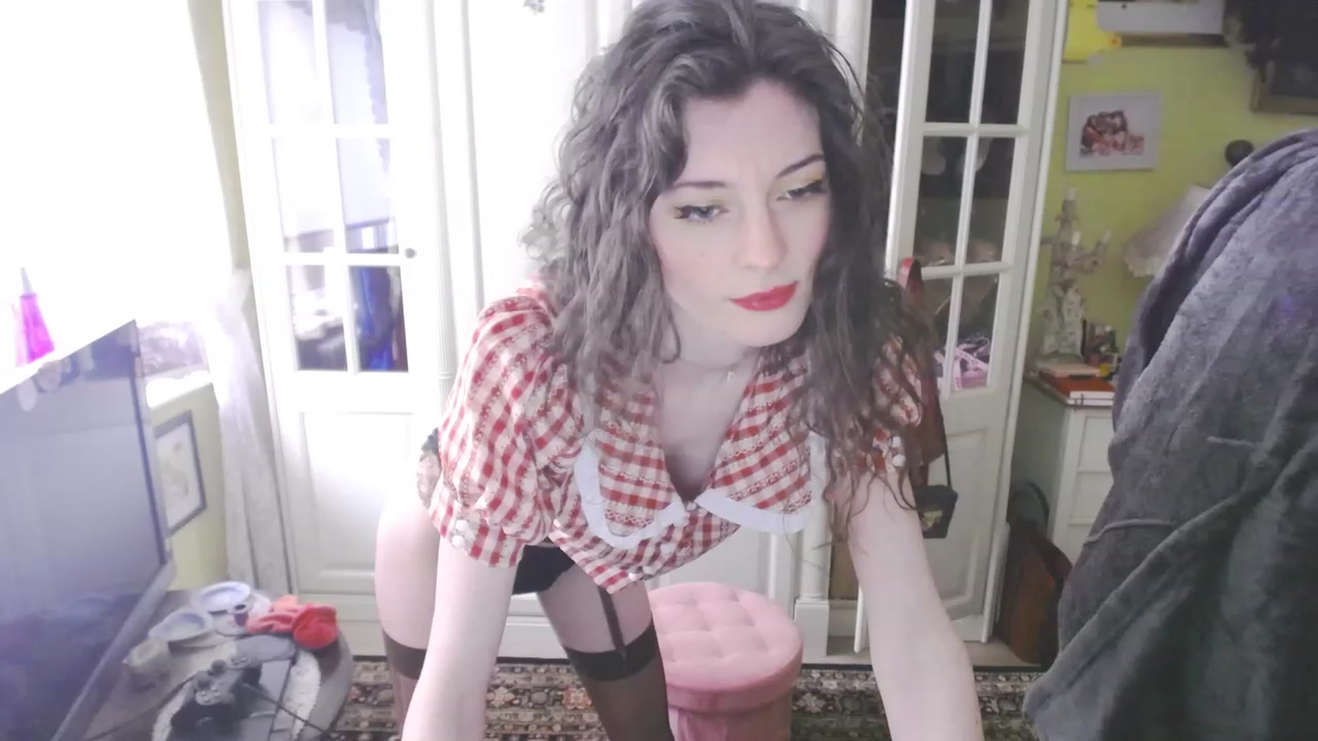 Gallery image thumbnail from viola__'s myfreecams stream on, 03/10/2023, 17:30 image 17 of 20