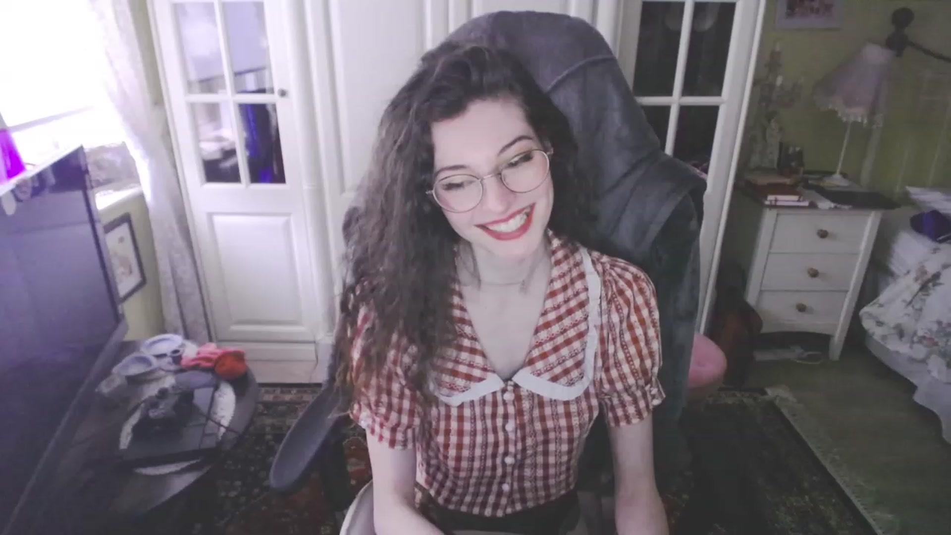 Gallery image thumbnail from viola__'s myfreecams stream on, 03/10/2023, 17:58 image 10 of 20