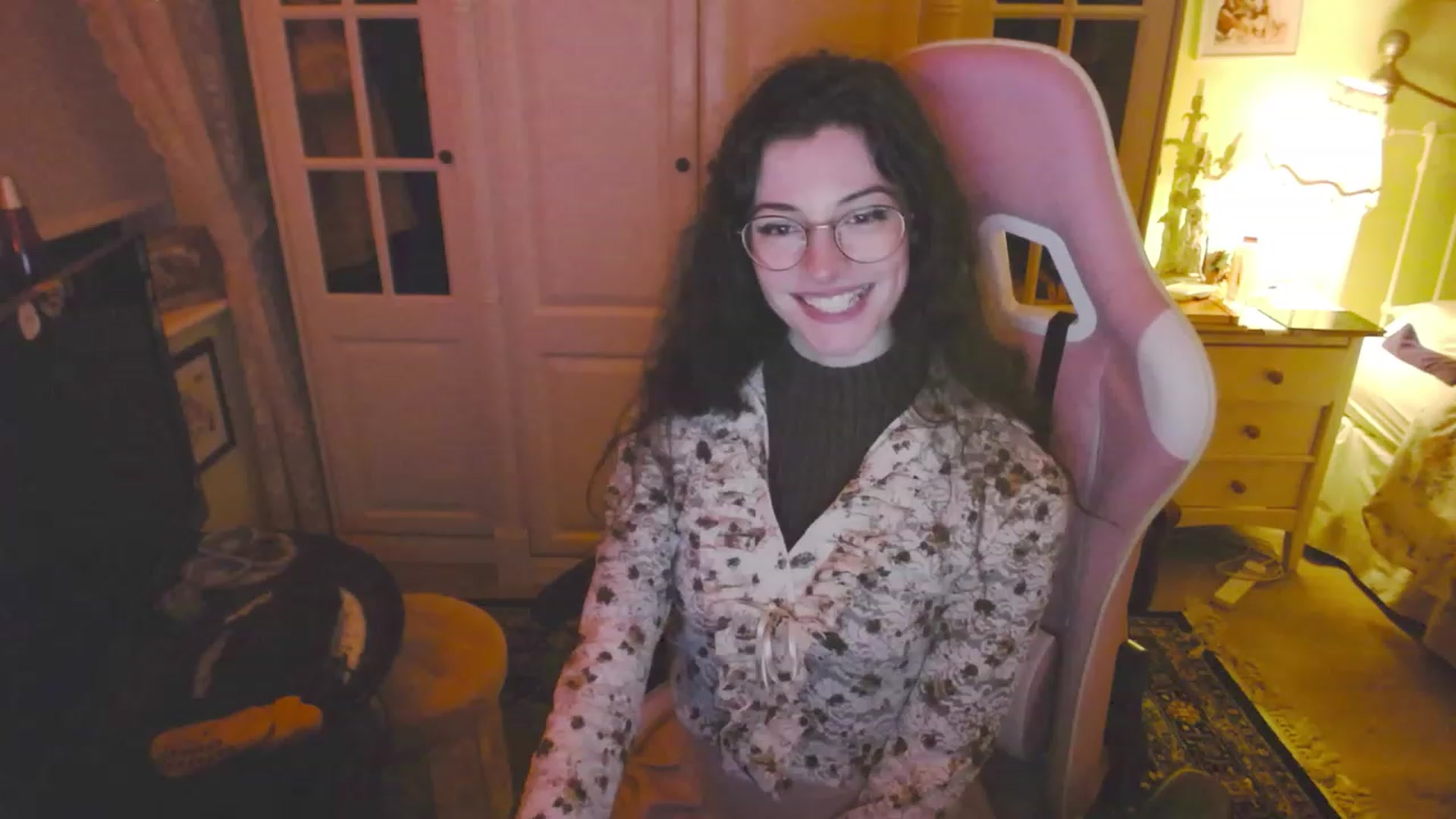 Gallery image thumbnail from viola__'s myfreecams stream on, 03/15/2023, 21:42 image 9 of 20