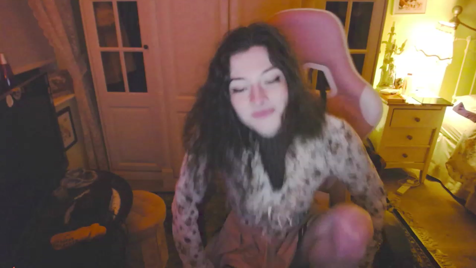 Gallery image thumbnail from viola__'s myfreecams stream on, 03/15/2023, 21:42 image 3 of 20