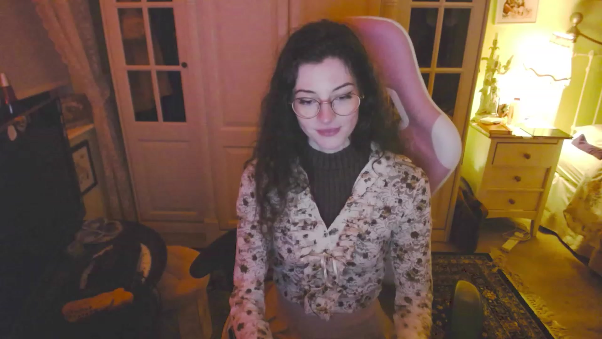 Gallery image thumbnail from viola__'s myfreecams stream on, 03/15/2023, 21:42 image 8 of 20