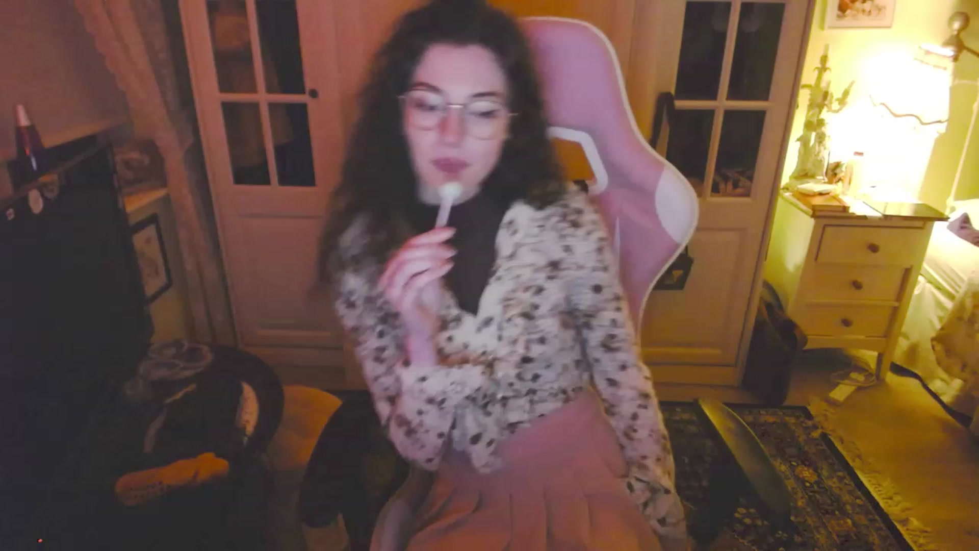 Gallery image thumbnail from viola__'s myfreecams stream on, 03/15/2023, 21:42 image 1 of 20