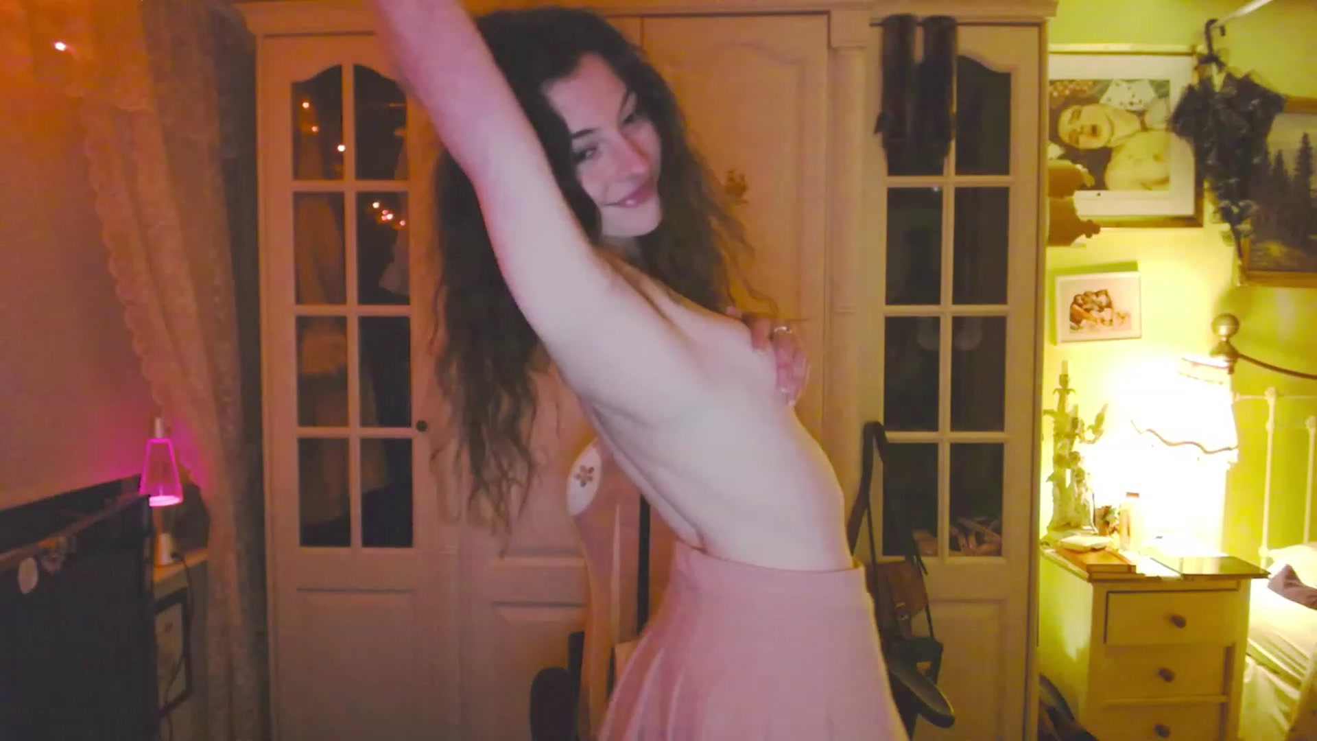 Gallery image thumbnail from viola__'s myfreecams stream on, 03/15/2023, 21:42 image 13 of 20