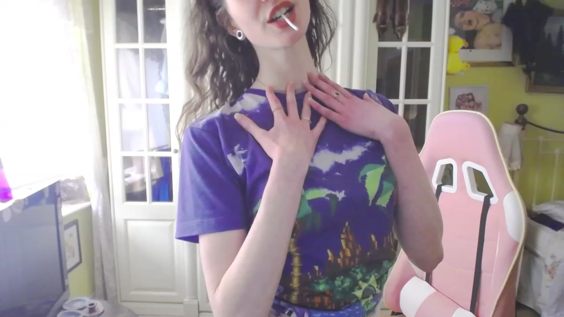 Gallery image thumbnail from viola__'s myfreecams stream on, 03/16/2023, 15:40 image 9 of 20