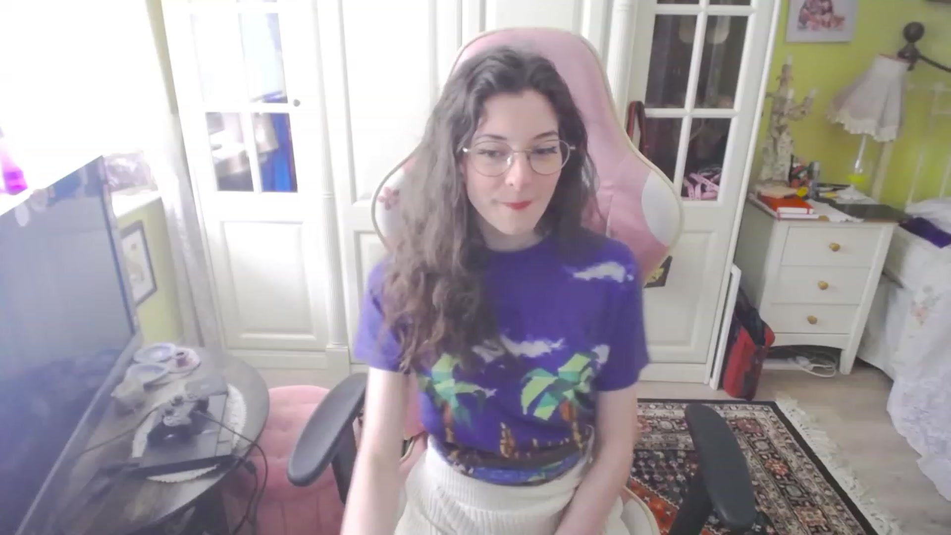 Gallery image thumbnail from viola__'s myfreecams stream on, 03/16/2023, 15:40 image 18 of 20