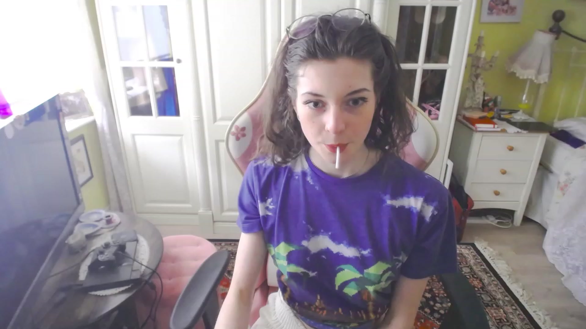 Gallery image thumbnail from viola__'s myfreecams stream on, 03/16/2023, 15:40 image 1 of 20