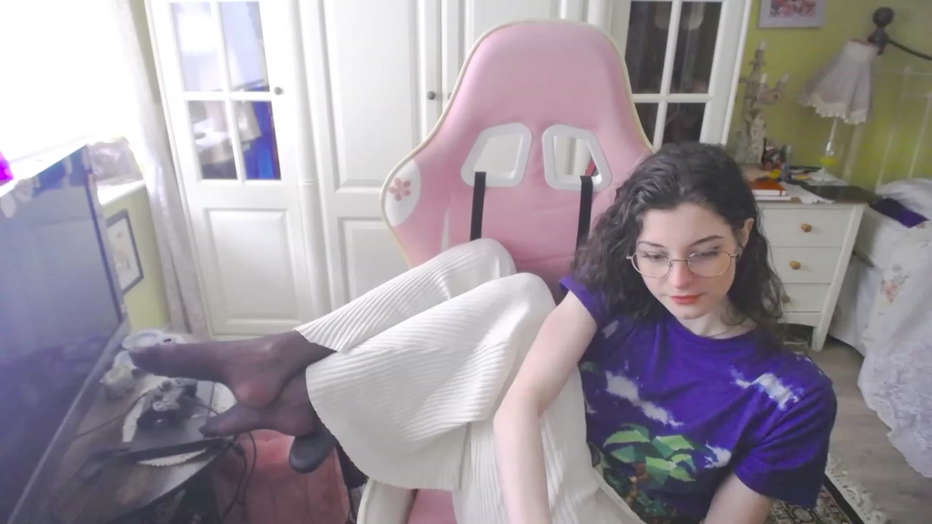 Gallery image thumbnail from viola__'s myfreecams stream on, 03/16/2023, 16:32 image 8 of 20