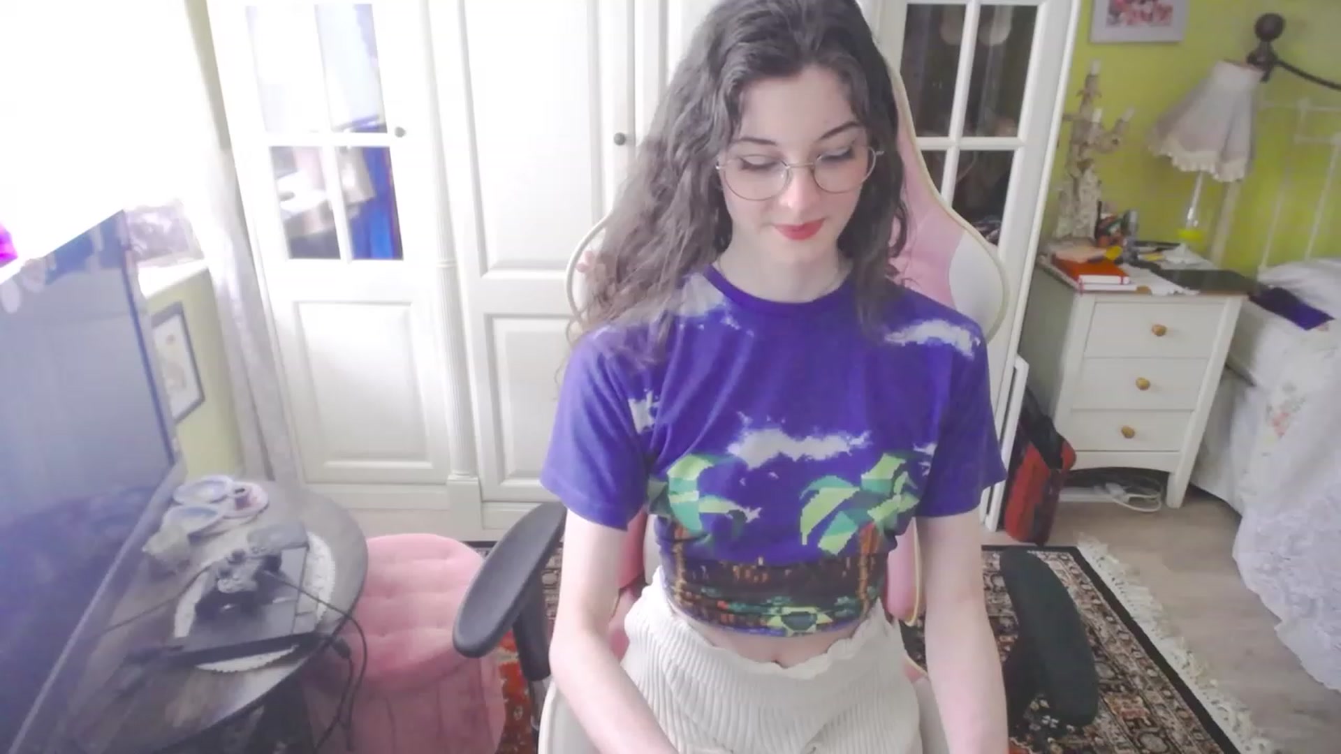 Gallery image thumbnail from viola__'s myfreecams stream on, 03/16/2023, 16:32 image 3 of 20