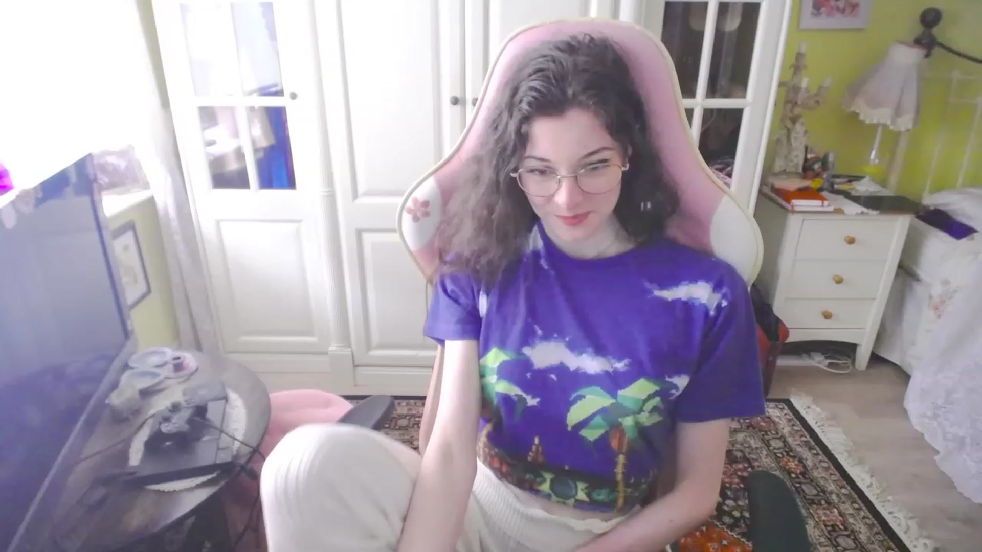 Gallery image thumbnail from viola__'s myfreecams stream on, 03/16/2023, 16:32 image 9 of 20