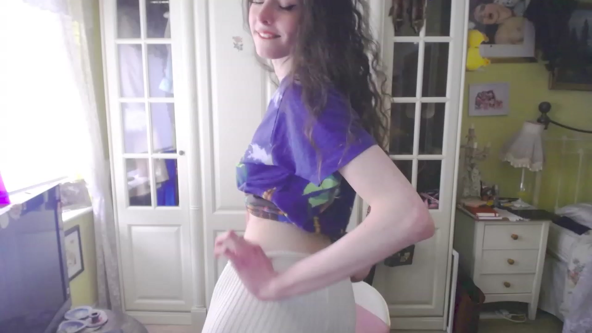 Gallery image thumbnail from viola__'s myfreecams stream on, 03/16/2023, 16:32 image 19 of 20