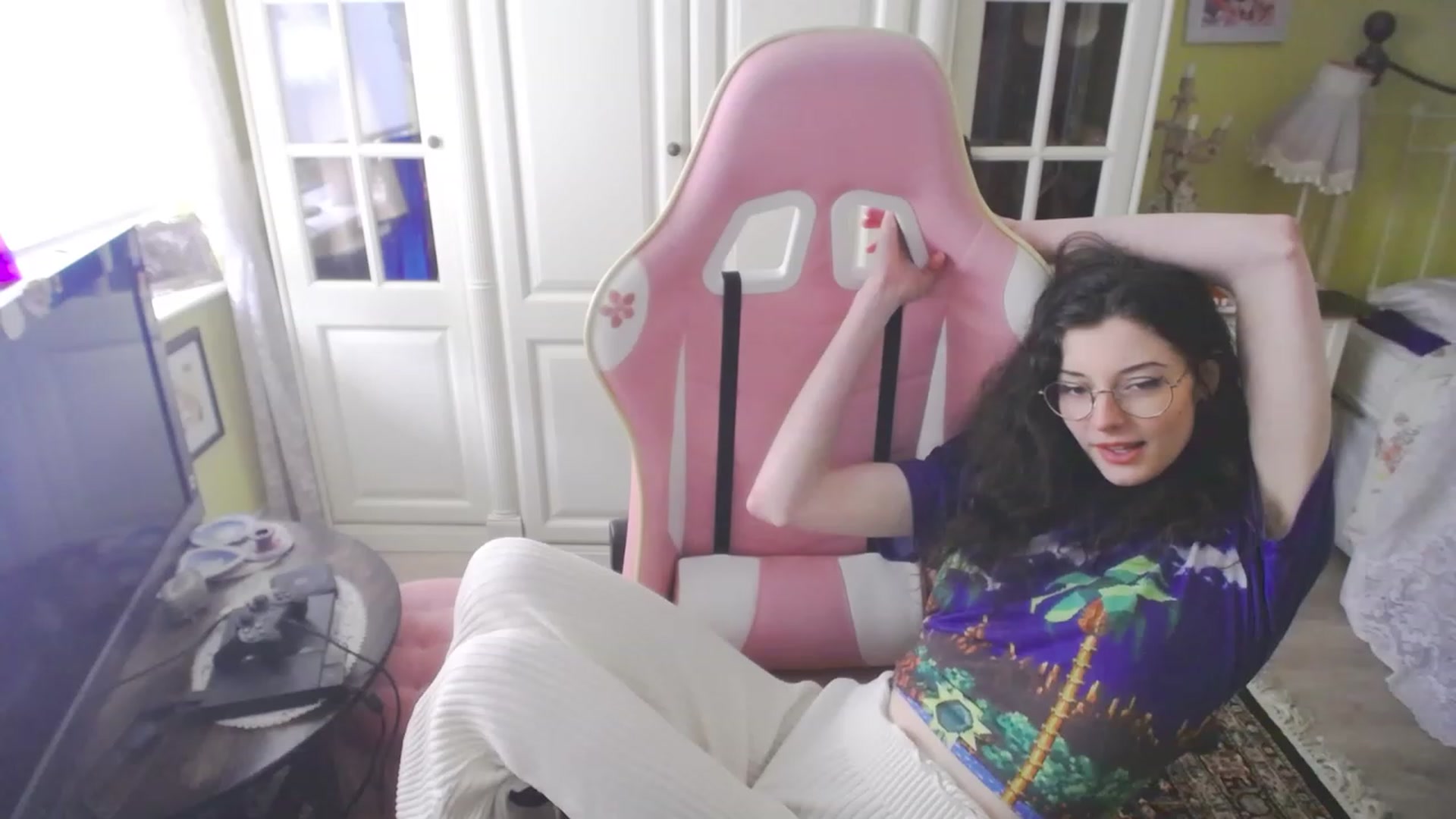 Gallery image thumbnail from viola__'s myfreecams stream on, 03/16/2023, 16:32 image 6 of 20