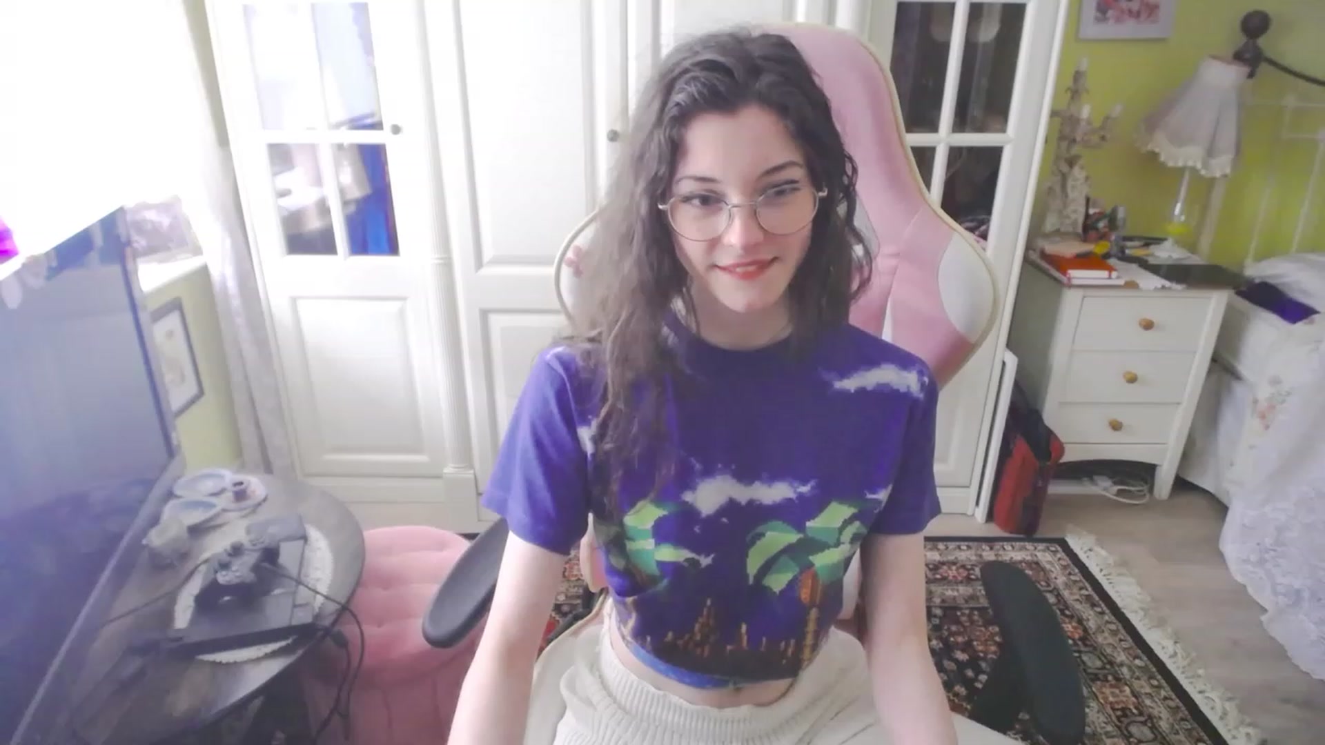 Gallery image thumbnail from viola__'s myfreecams stream on, 03/16/2023, 16:32 image 17 of 20