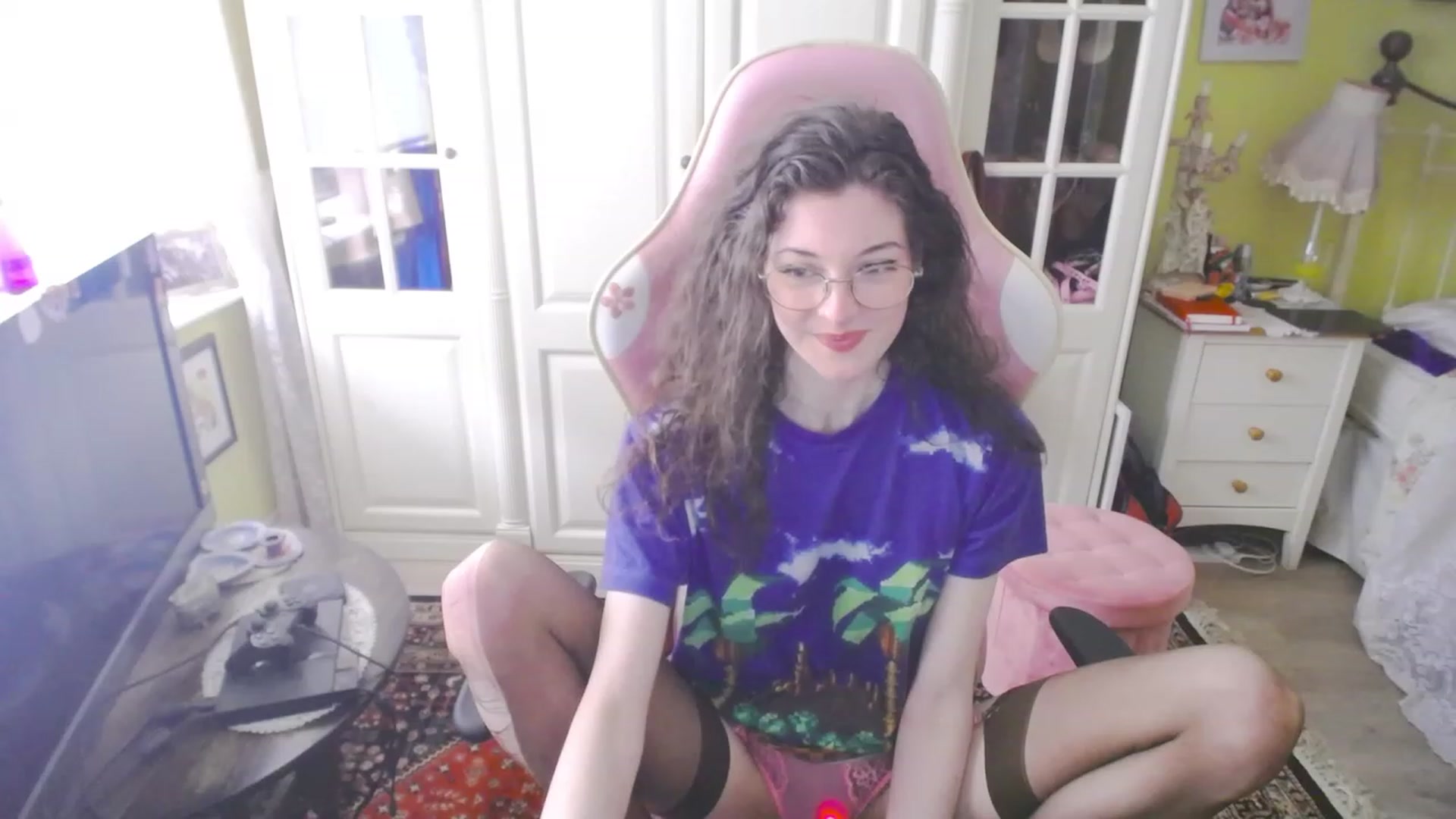 Gallery image thumbnail from viola__'s myfreecams stream on, 03/16/2023, 17:51 image 19 of 20