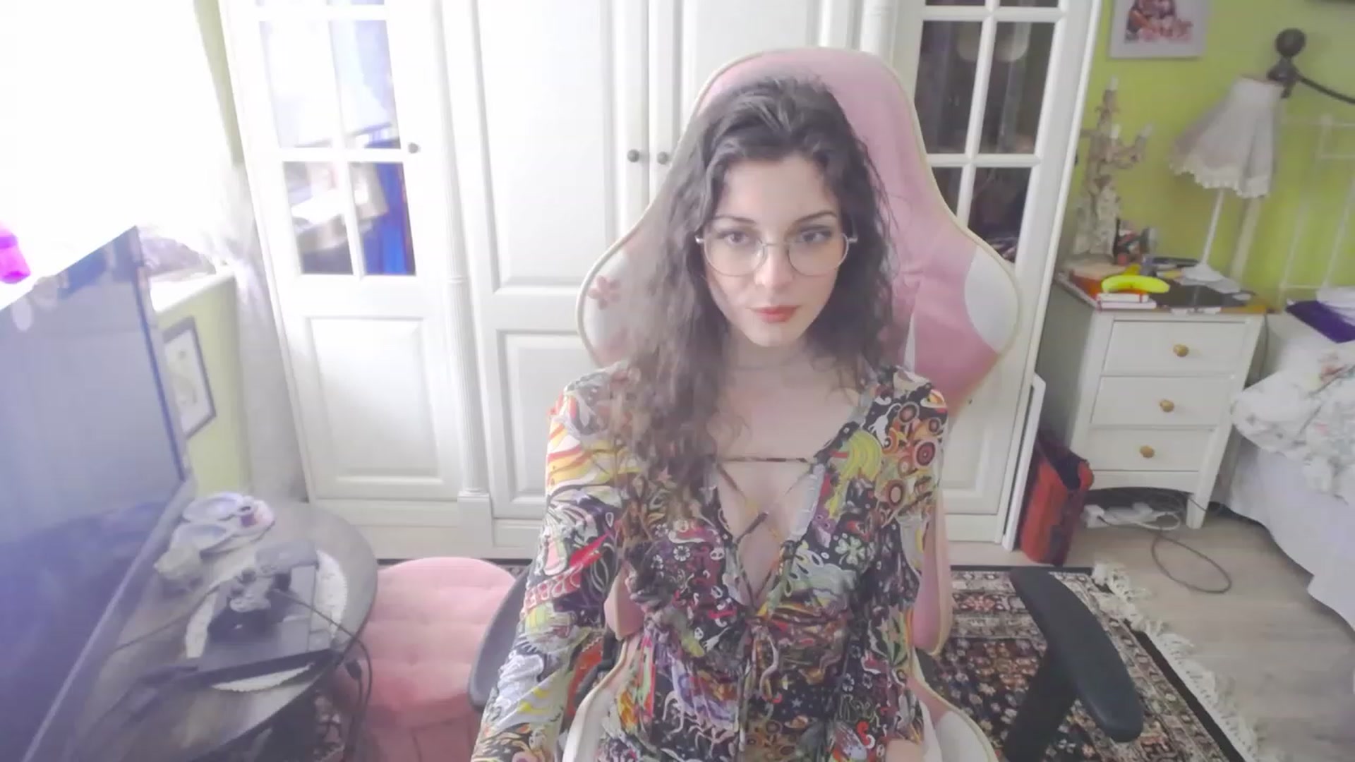 Gallery image thumbnail from viola__'s myfreecams stream on, 03/17/2023, 16:39 image 19 of 20