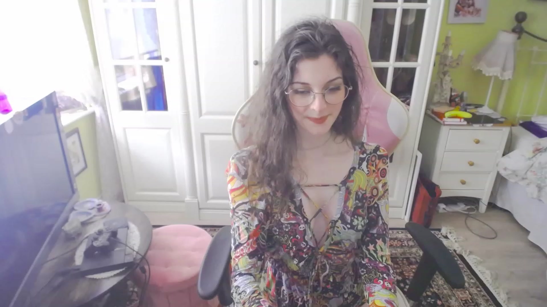 Gallery image thumbnail from viola__'s myfreecams stream on, 03/17/2023, 16:39 image 17 of 20