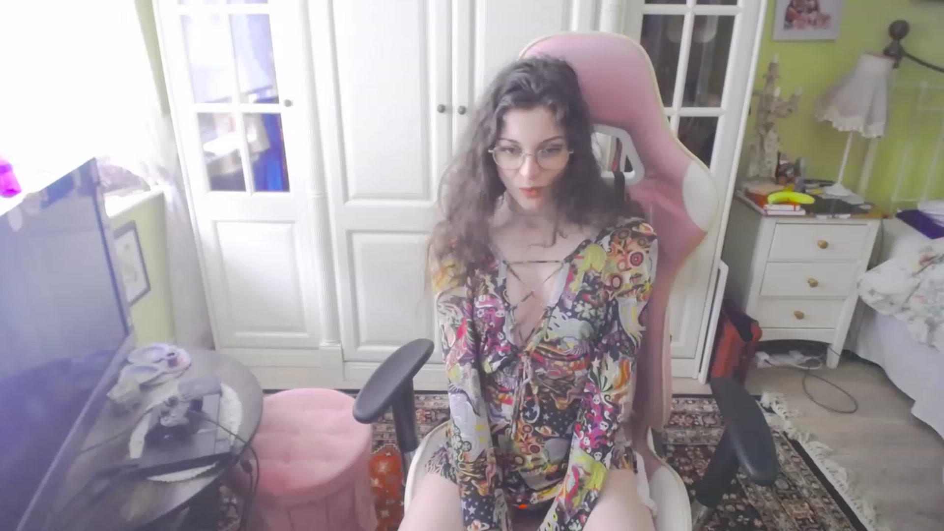 Gallery image thumbnail from viola__'s myfreecams stream on, 03/17/2023, 16:39 image 16 of 20