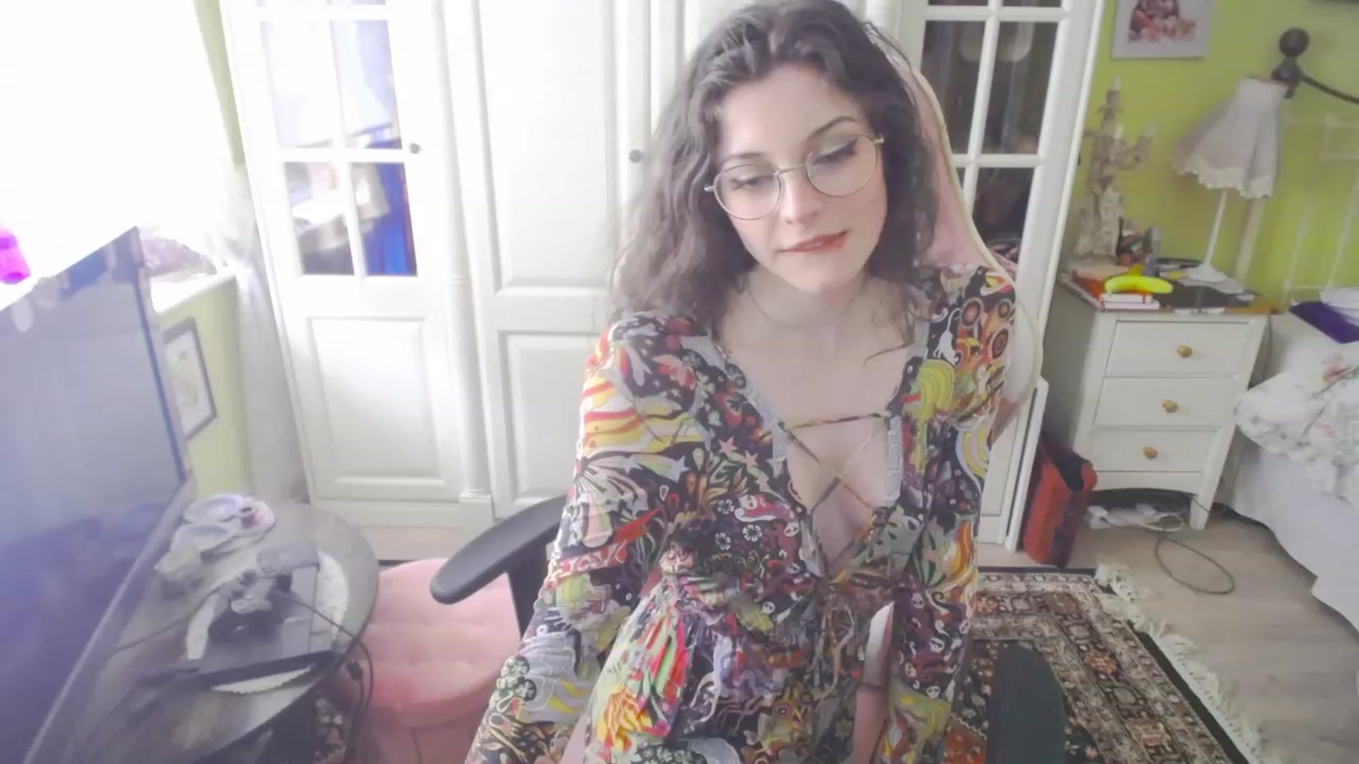 Gallery image thumbnail from viola__'s myfreecams stream on, 03/17/2023, 16:39 image 6 of 20