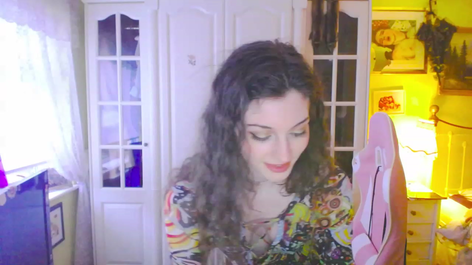 Gallery image thumbnail from viola__'s myfreecams stream on, 03/17/2023, 18:31 image 13 of 20