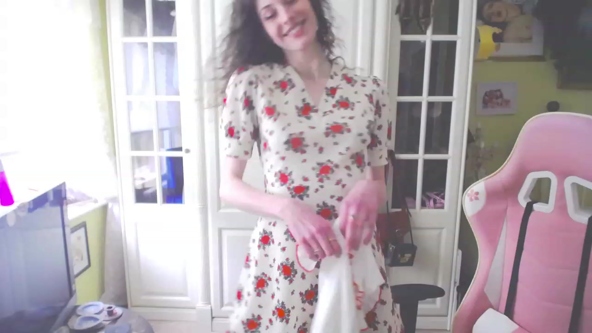 Gallery image thumbnail from viola__'s myfreecams stream on, 03/23/2023, 17:43 image 12 of 20