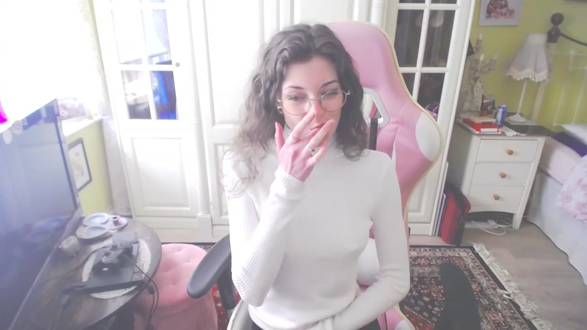 Gallery image thumbnail from viola__'s myfreecams stream on, 03/24/2023, 17:03 image 15 of 20