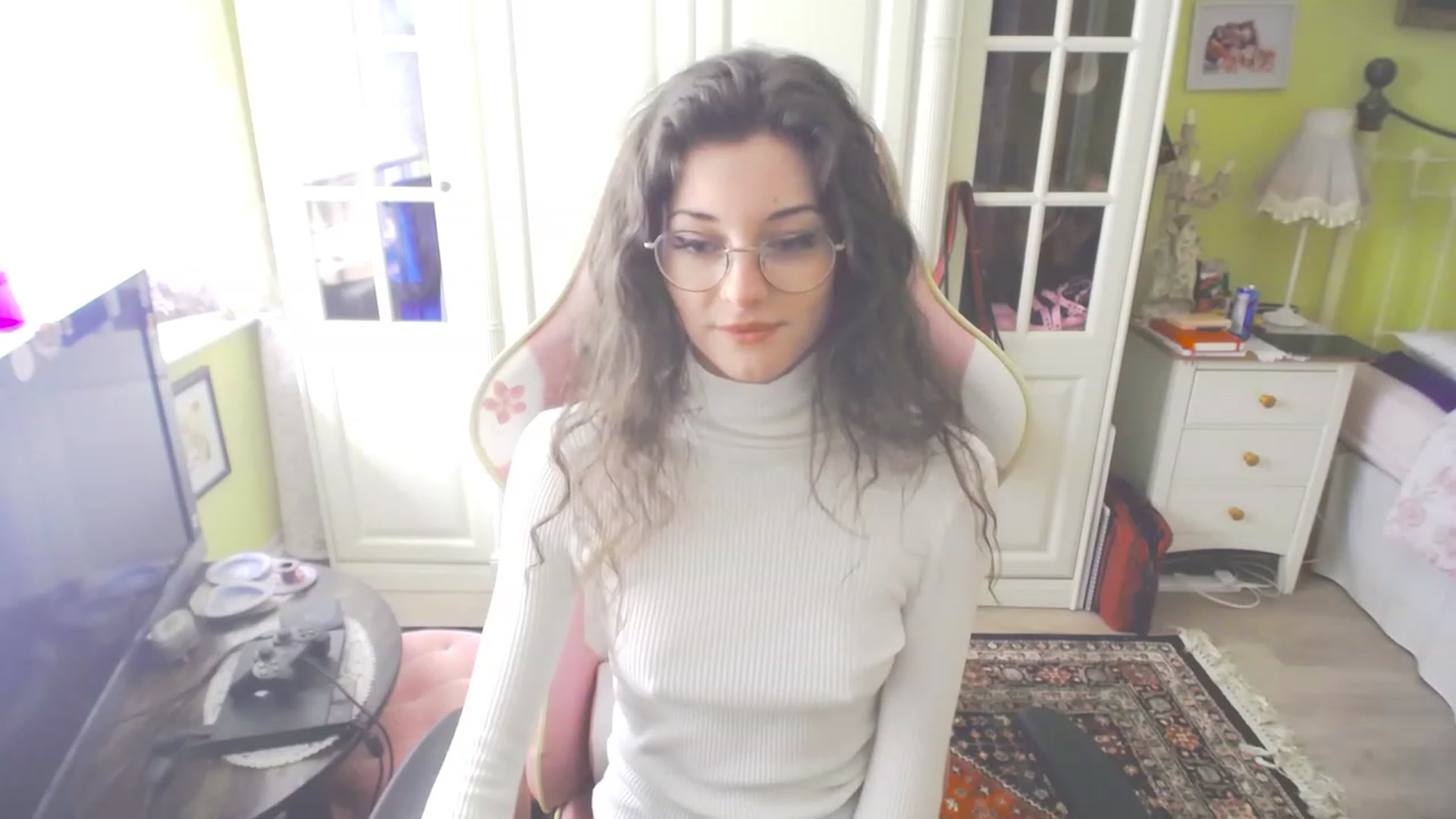 Gallery image thumbnail from viola__'s myfreecams stream on, 03/24/2023, 17:03 image 3 of 20