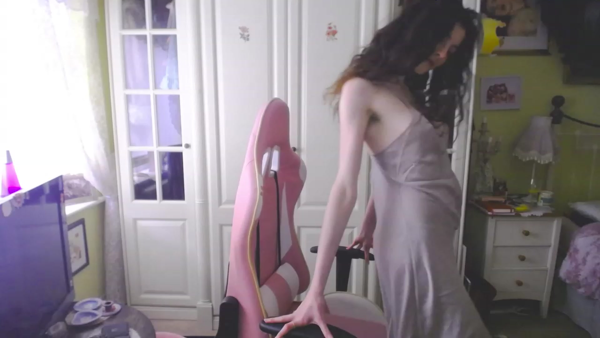 Gallery image thumbnail from viola__'s myfreecams stream on, 03/29/2023, 16:18 image 7 of 20