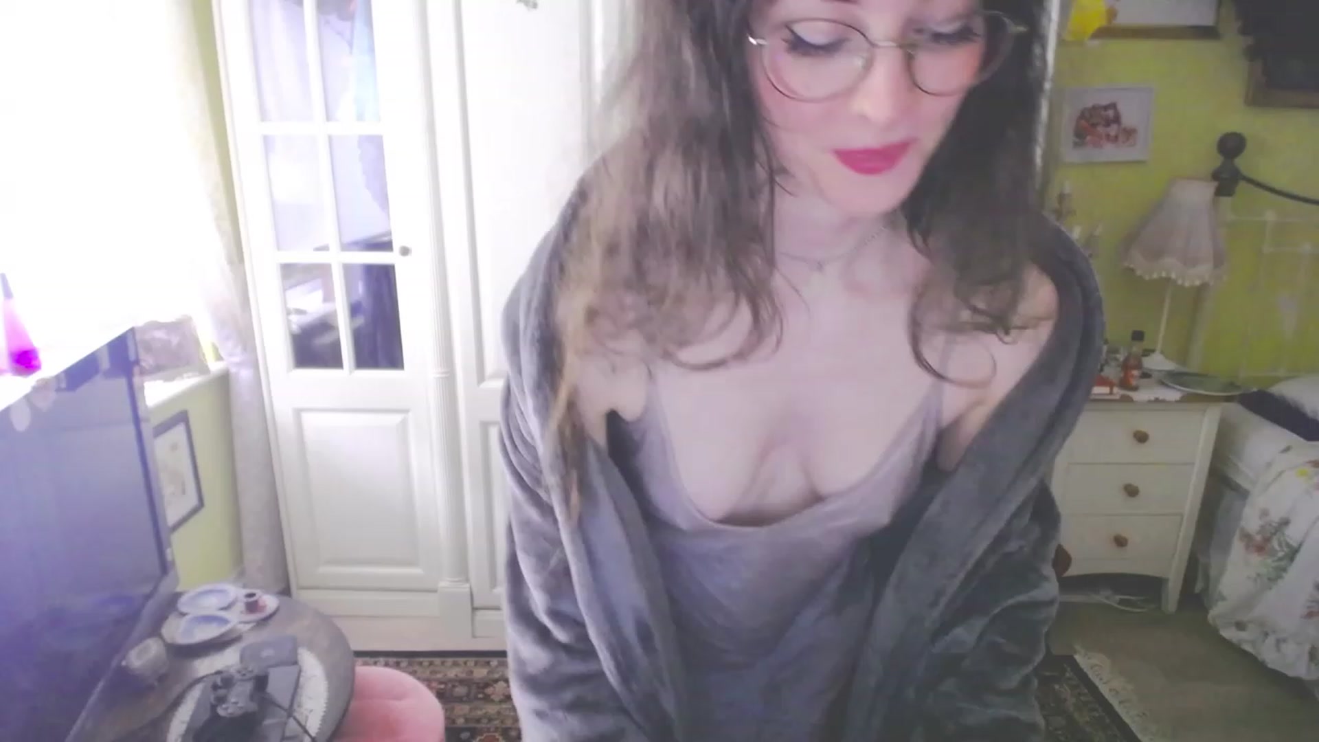 Gallery image thumbnail from viola__'s myfreecams stream on, 03/30/2023, 16:54 image 18 of 20