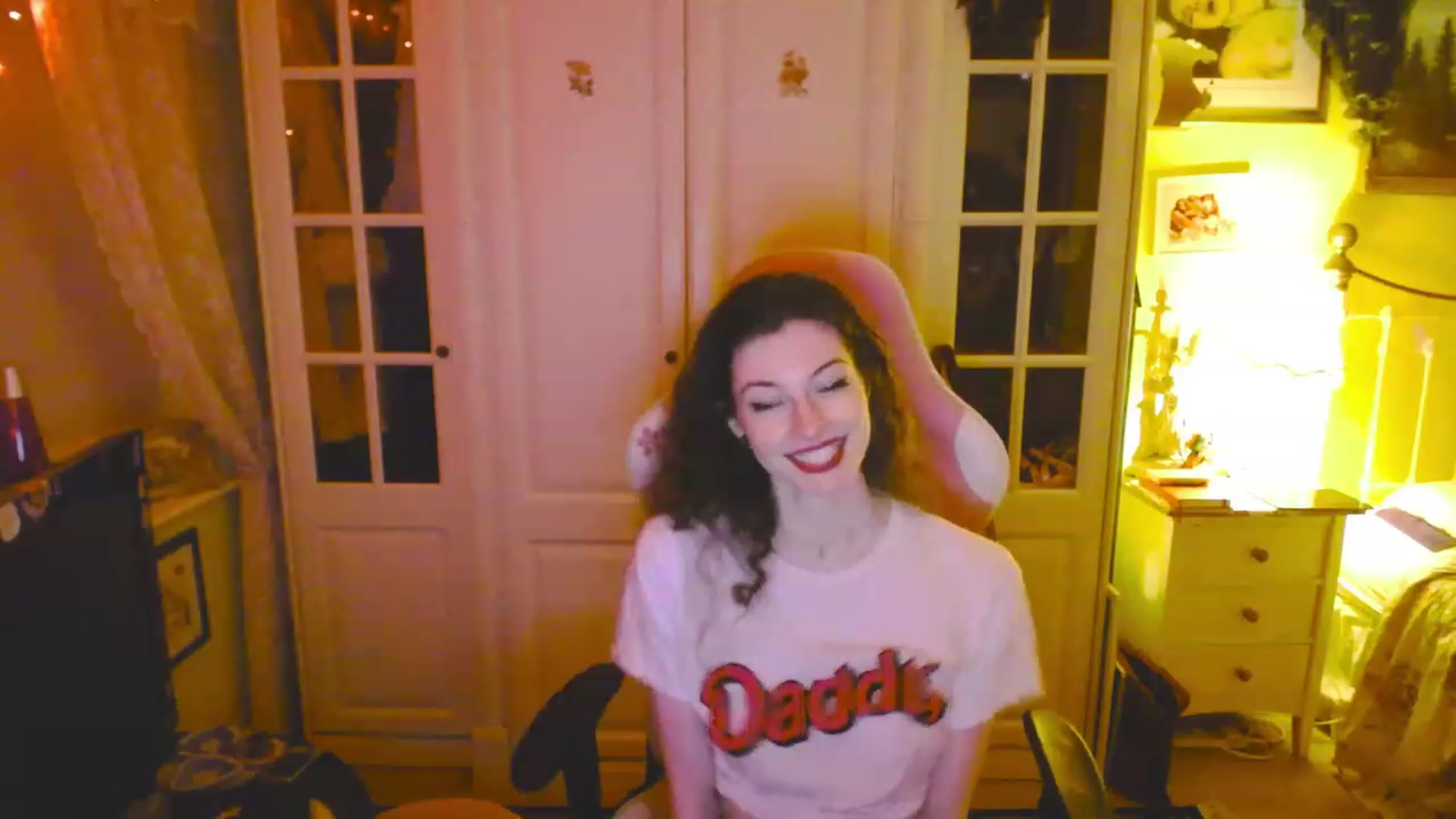 Gallery image thumbnail from viola__'s myfreecams stream on, 03/31/2023, 21:40 image 18 of 20