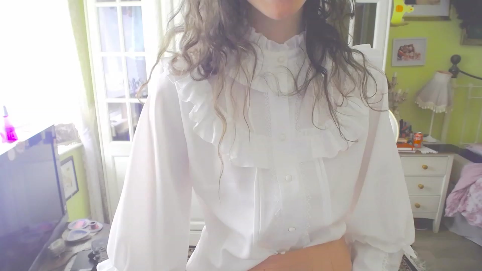 Gallery image thumbnail from viola__'s myfreecams stream on, 04/12/2023, 15:40 image 9 of 20