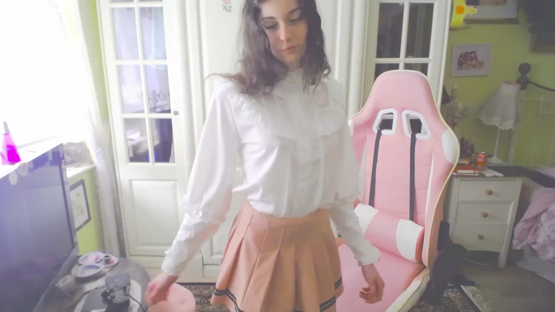 Gallery image thumbnail from viola__'s myfreecams stream on, 04/12/2023, 15:40 image 7 of 20