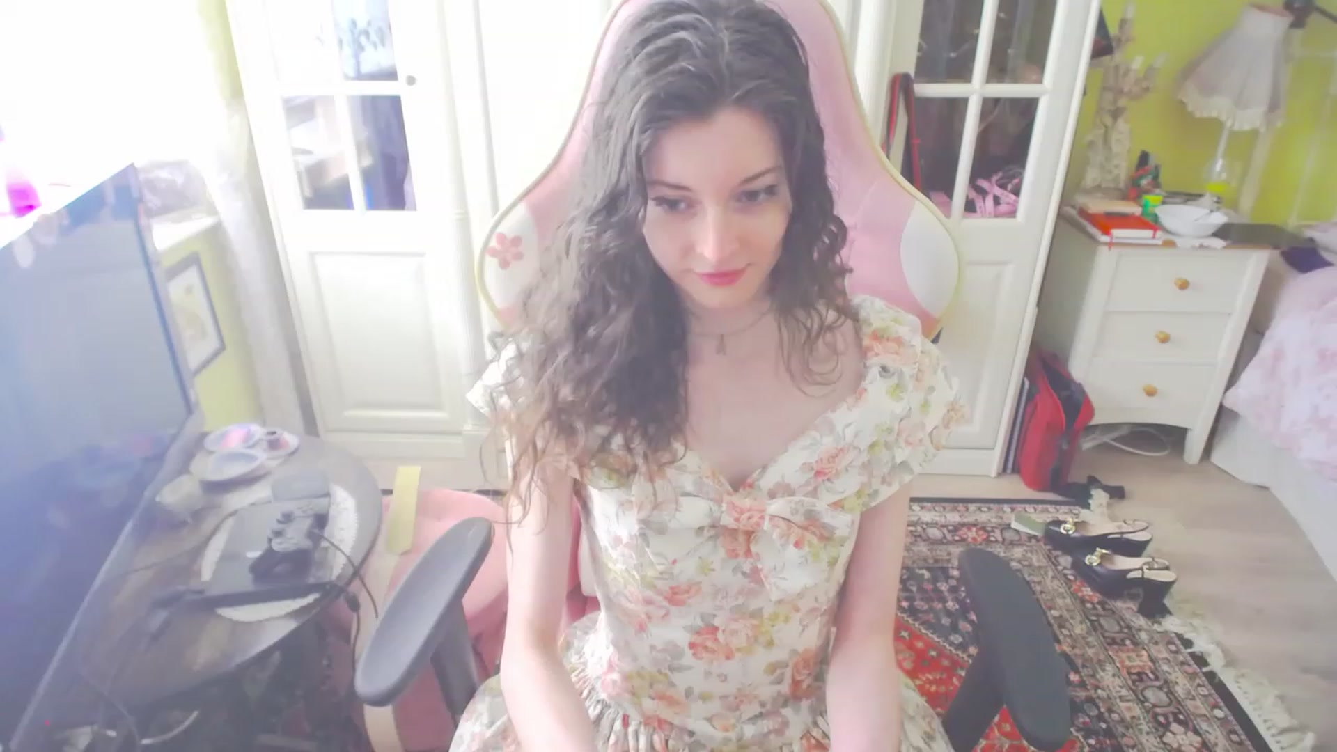 Gallery image thumbnail from viola__'s myfreecams stream on, 04/13/2023, 17:46 image 13 of 20