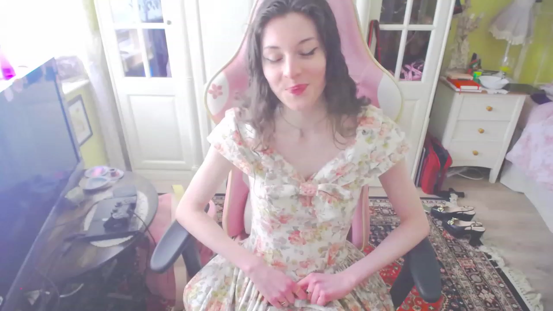 Gallery image thumbnail from viola__'s myfreecams stream on, 04/13/2023, 17:46 image 8 of 20