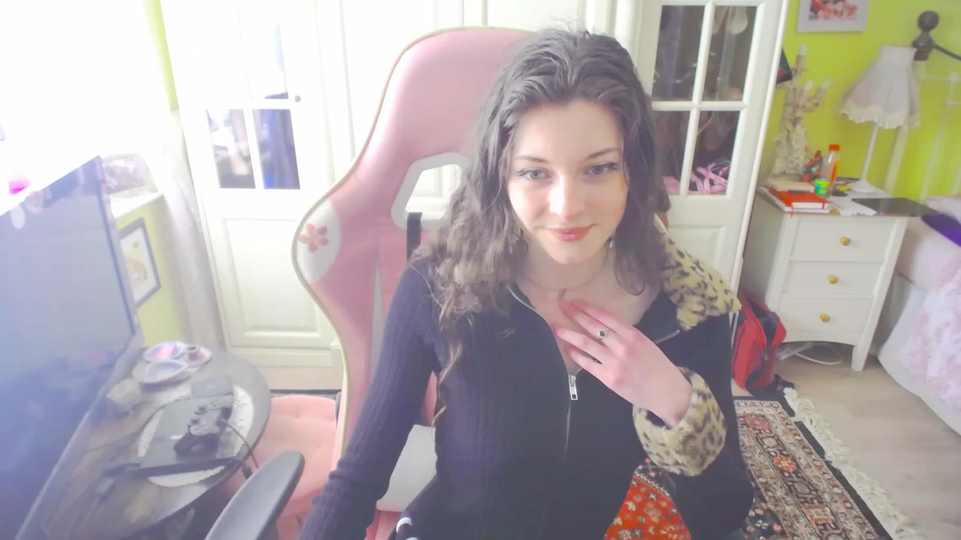 Gallery image thumbnail from viola__'s myfreecams stream on, 04/14/2023, 15:07 image 7 of 20