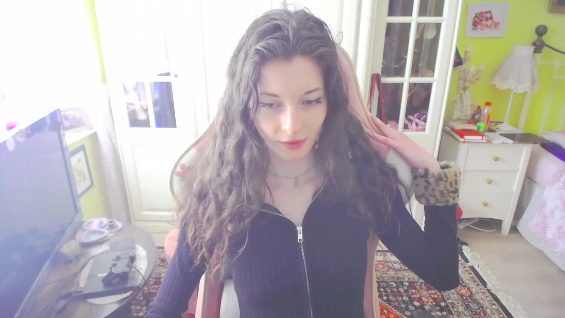 Gallery image thumbnail from viola__'s myfreecams stream on, 04/14/2023, 15:07 image 17 of 20