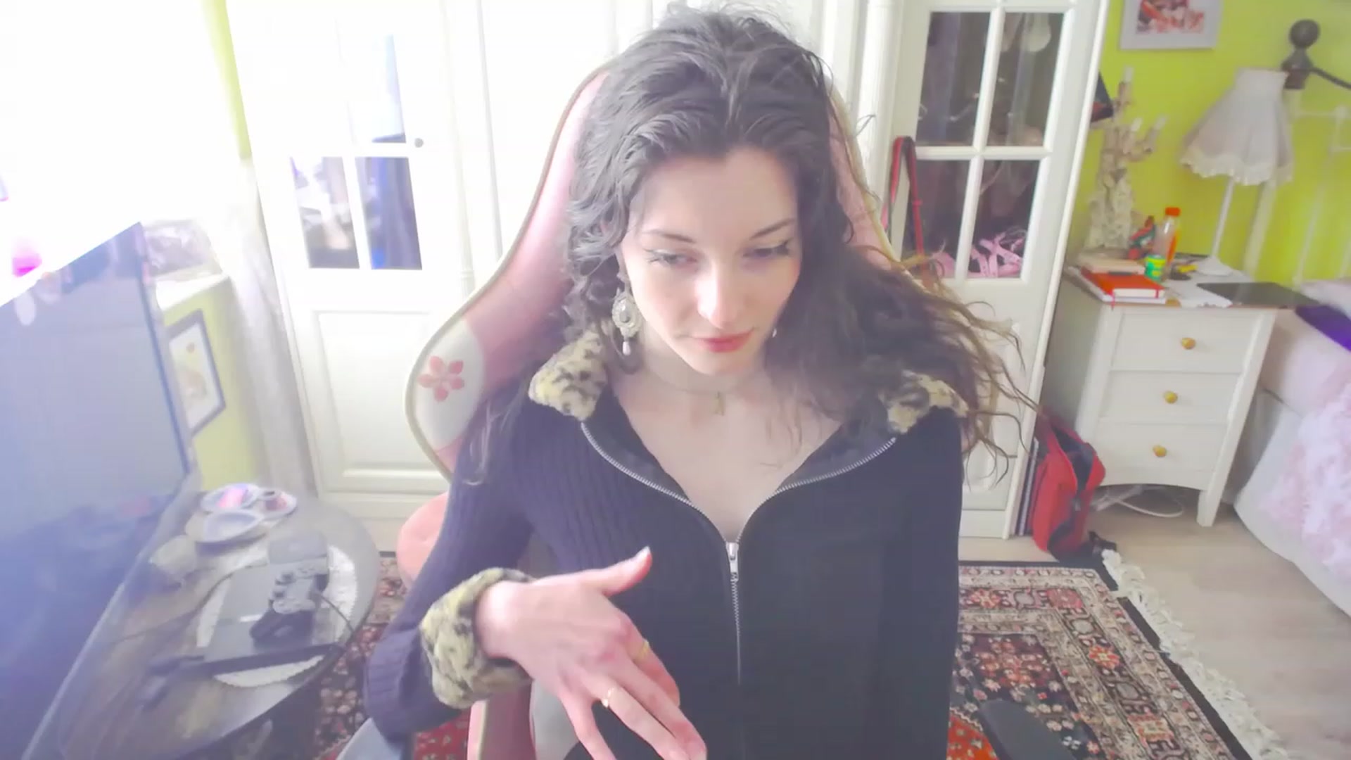 Gallery image thumbnail from viola__'s myfreecams stream on, 04/14/2023, 15:07 image 18 of 20