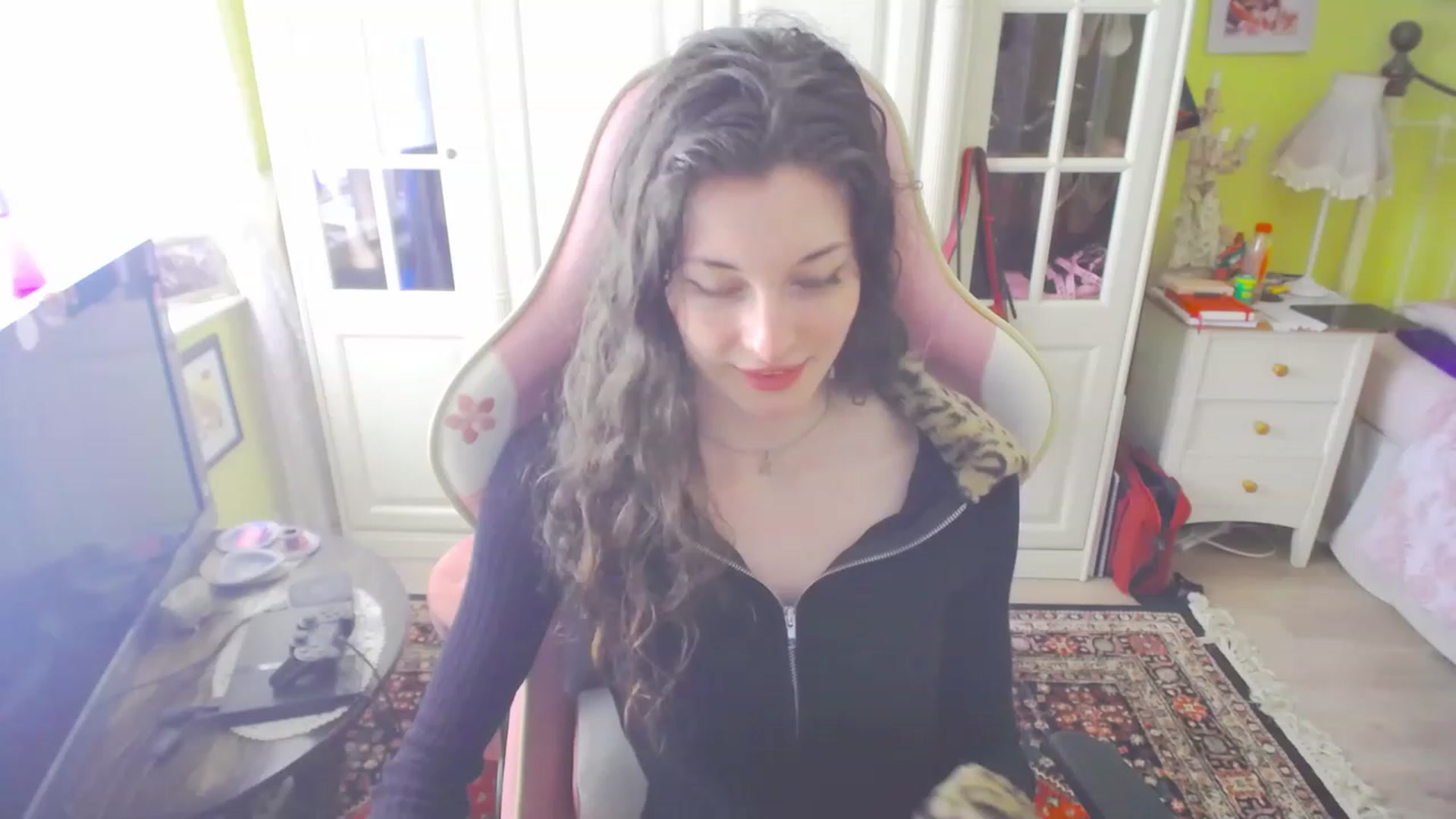 Gallery image thumbnail from viola__'s myfreecams stream on, 04/14/2023, 15:07 image 20 of 20