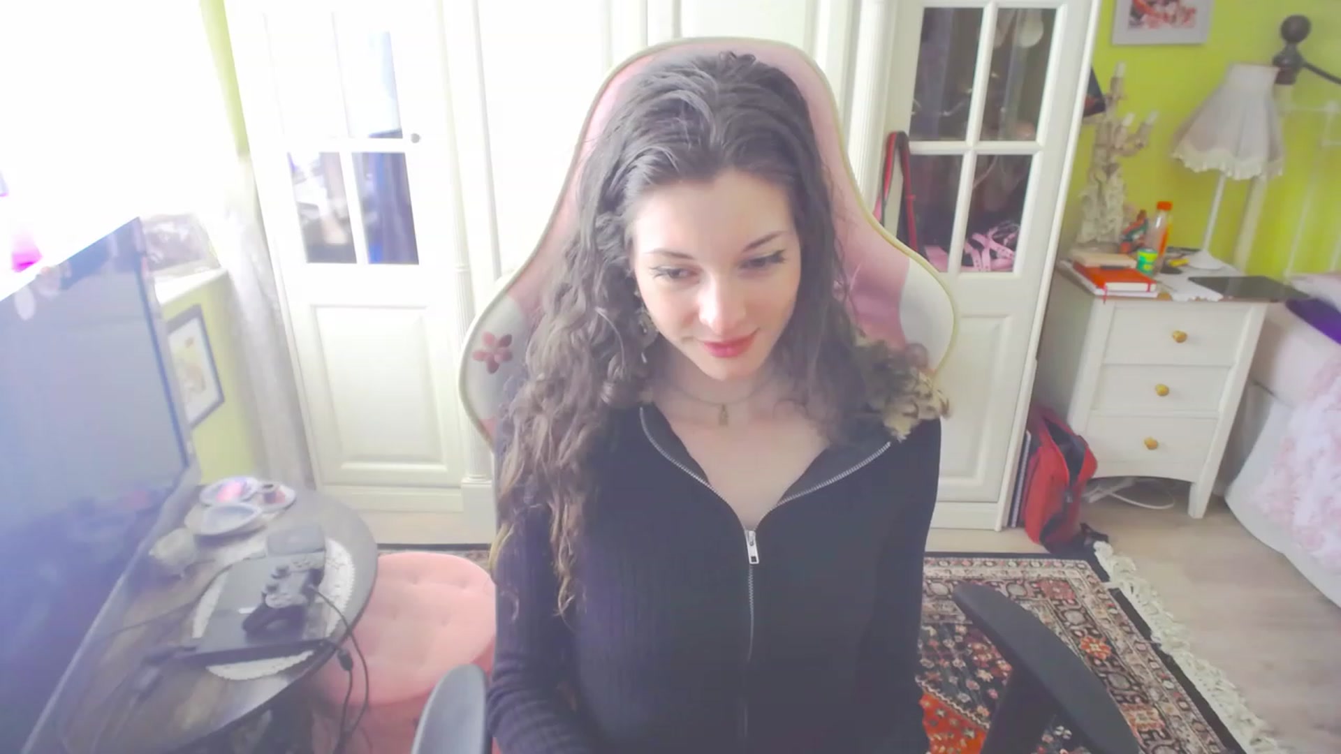 Gallery image thumbnail from viola__'s myfreecams stream on, 04/14/2023, 15:07 image 4 of 20