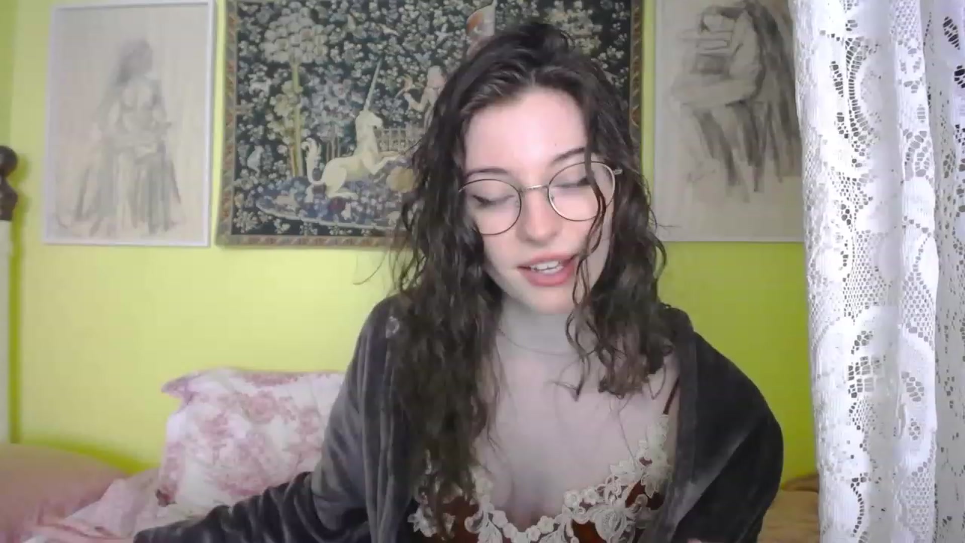 Gallery image thumbnail from viola__'s myfreecams stream on, 04/19/2023, 14:29 image 11 of 20