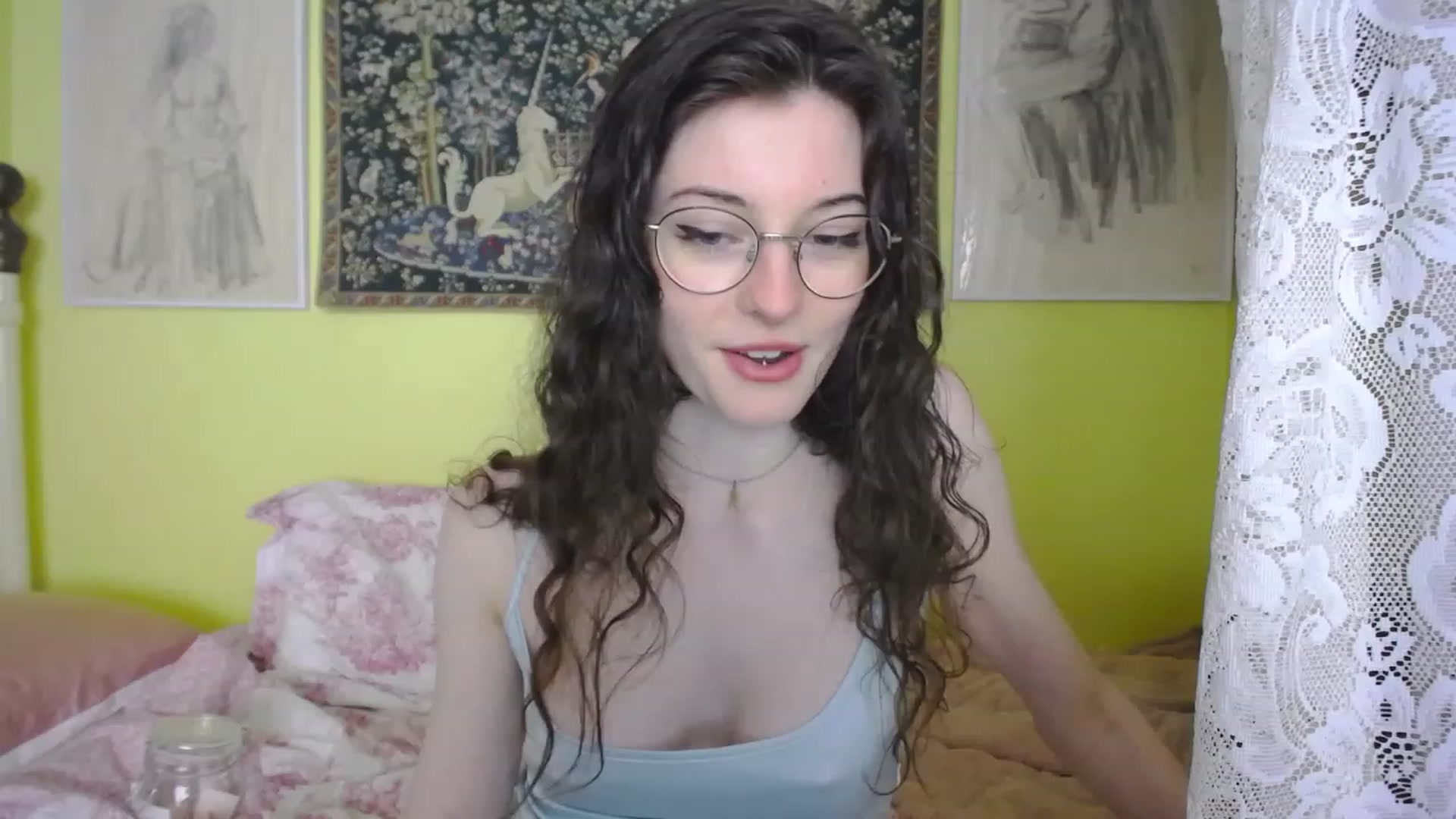 Gallery image thumbnail from viola__'s myfreecams stream on, 04/19/2023, 14:29 image 18 of 20