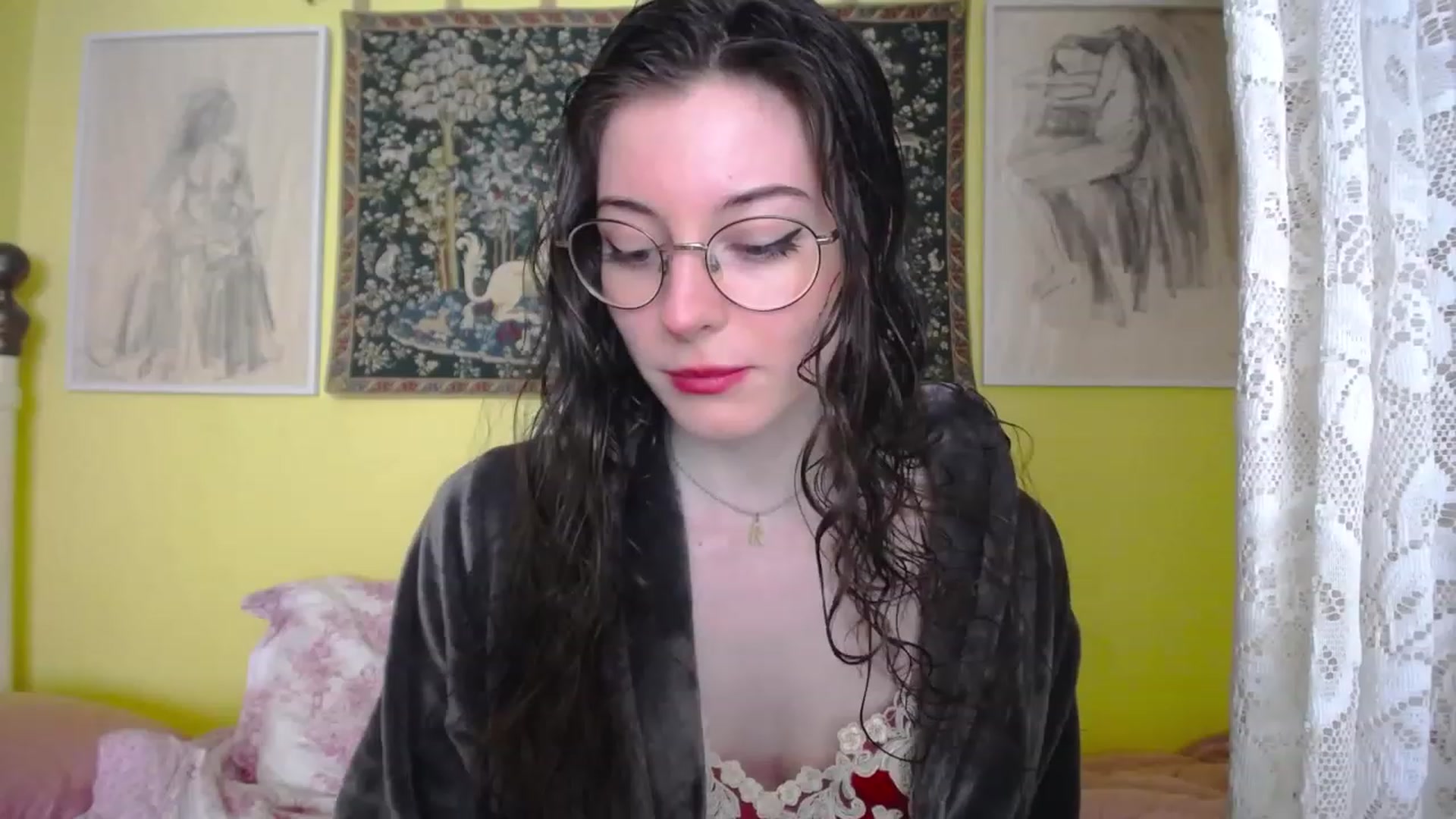 Gallery image thumbnail from viola__'s myfreecams stream on, 04/19/2023, 14:29 image 1 of 20