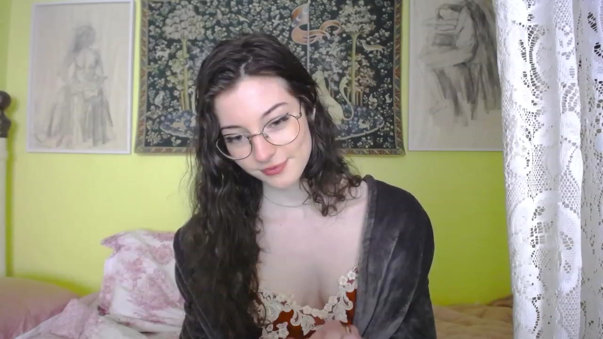 Gallery image thumbnail from viola__'s myfreecams stream on, 04/19/2023, 14:29 image 12 of 20