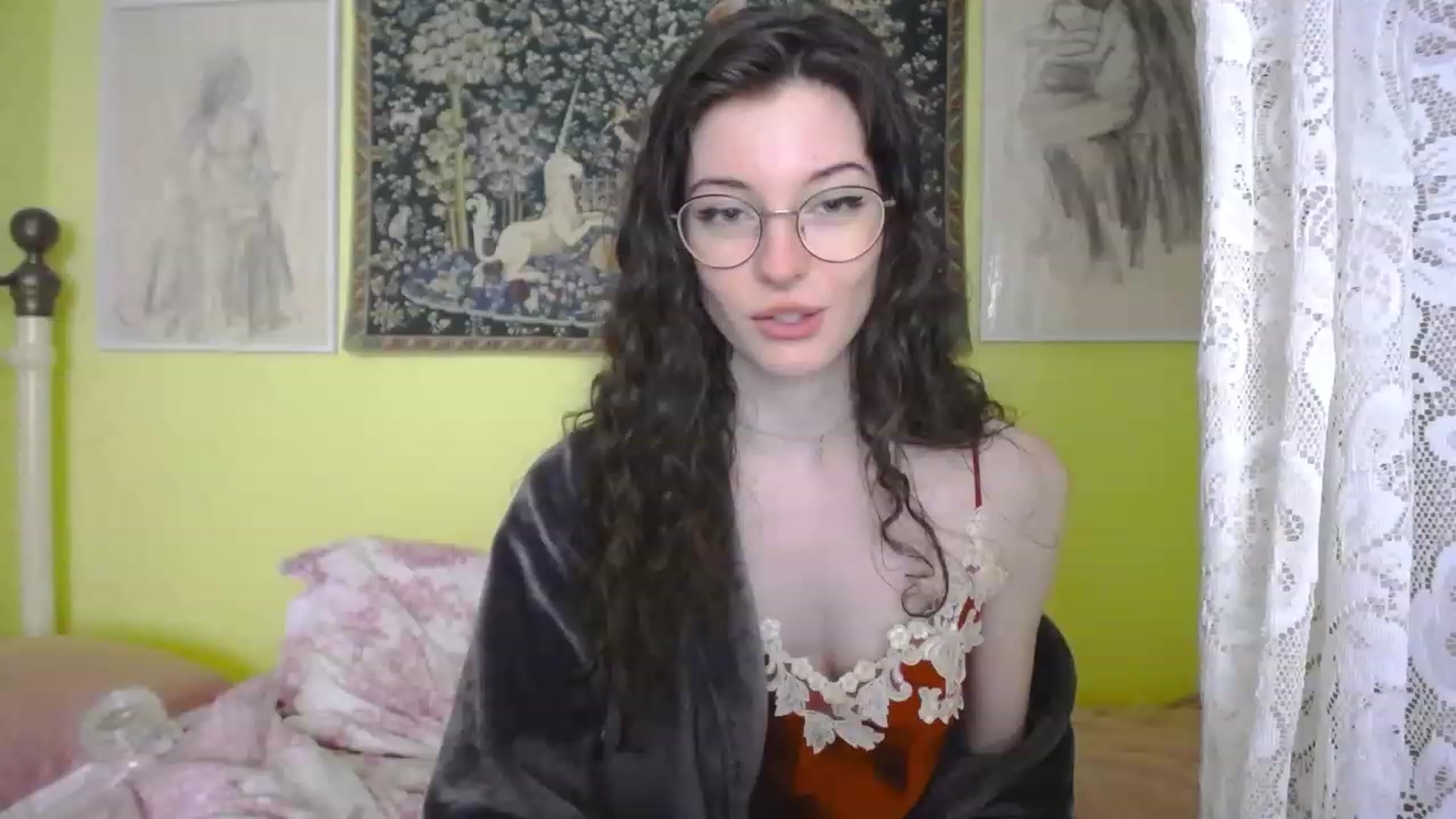 Gallery image thumbnail from viola__'s myfreecams stream on, 04/19/2023, 15:06 image 12 of 20